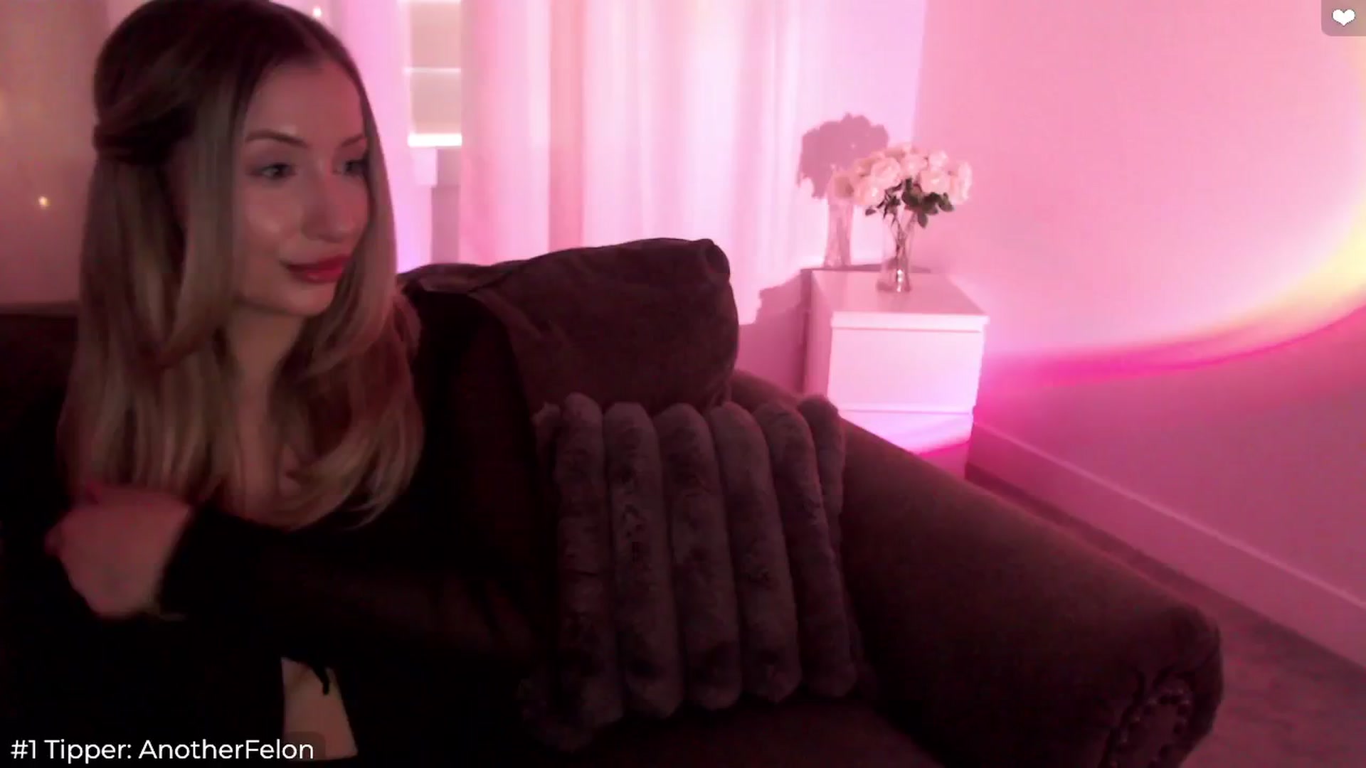 Gallery image thumbnail from Sofiabunny_xx's myfreecams stream on, 07/05/2024, 04:11 image 15 of 20