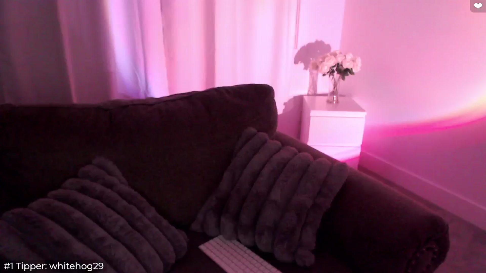 Gallery image thumbnail from Sofiabunny_xx's myfreecams stream on, 07/16/2024, 05:20 image 13 of 20