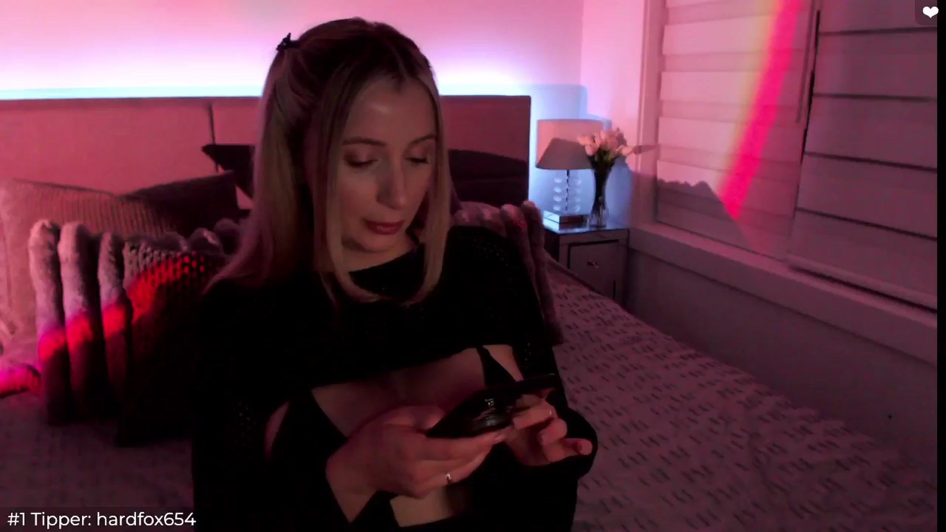 Gallery image thumbnail from Sofiabunny_xx's myfreecams stream on, 09/07/2024, 06:00 image 17 of 20