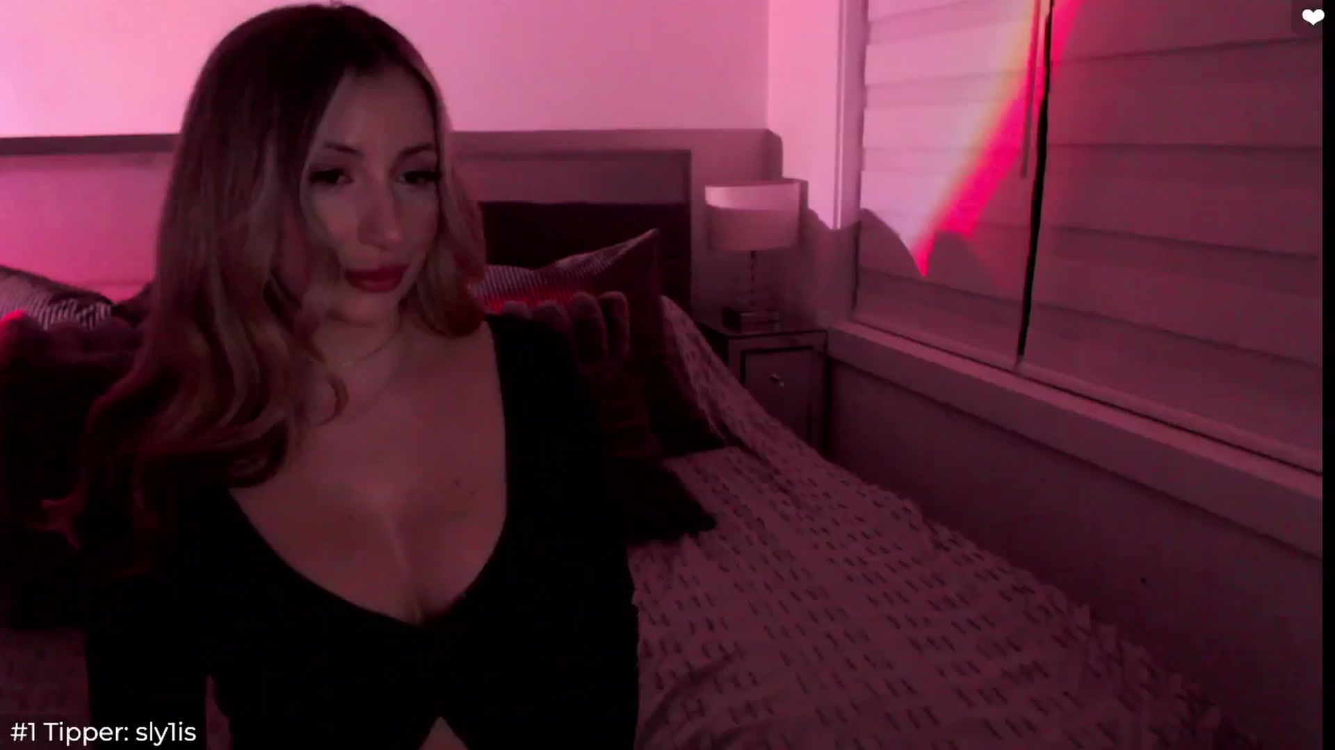 Gallery image thumbnail from Sofiabunny_xx's myfreecams stream on, 11/02/2024, 05:50 image 2 of 20