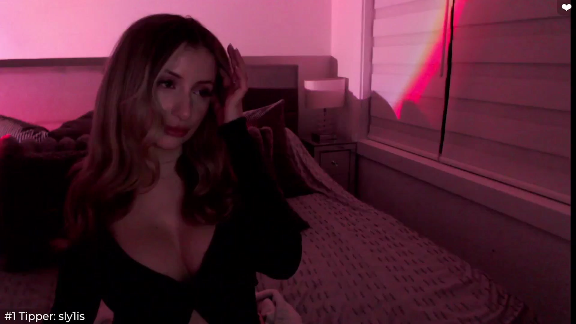 Gallery image thumbnail from Sofiabunny_xx's myfreecams stream on, 11/02/2024, 06:27 image 6 of 20