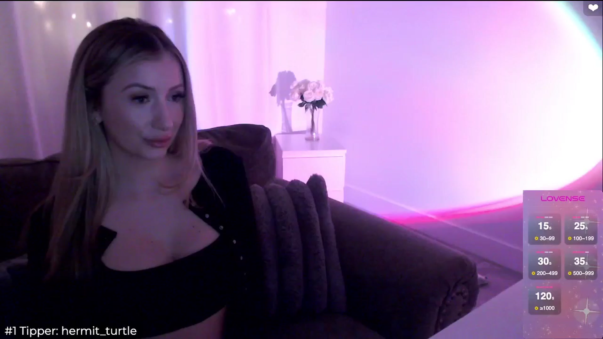 Gallery image thumbnail from Sofiabunny_xx's myfreecams stream on, 02/05/2025, 04:05 image 17 of 20
