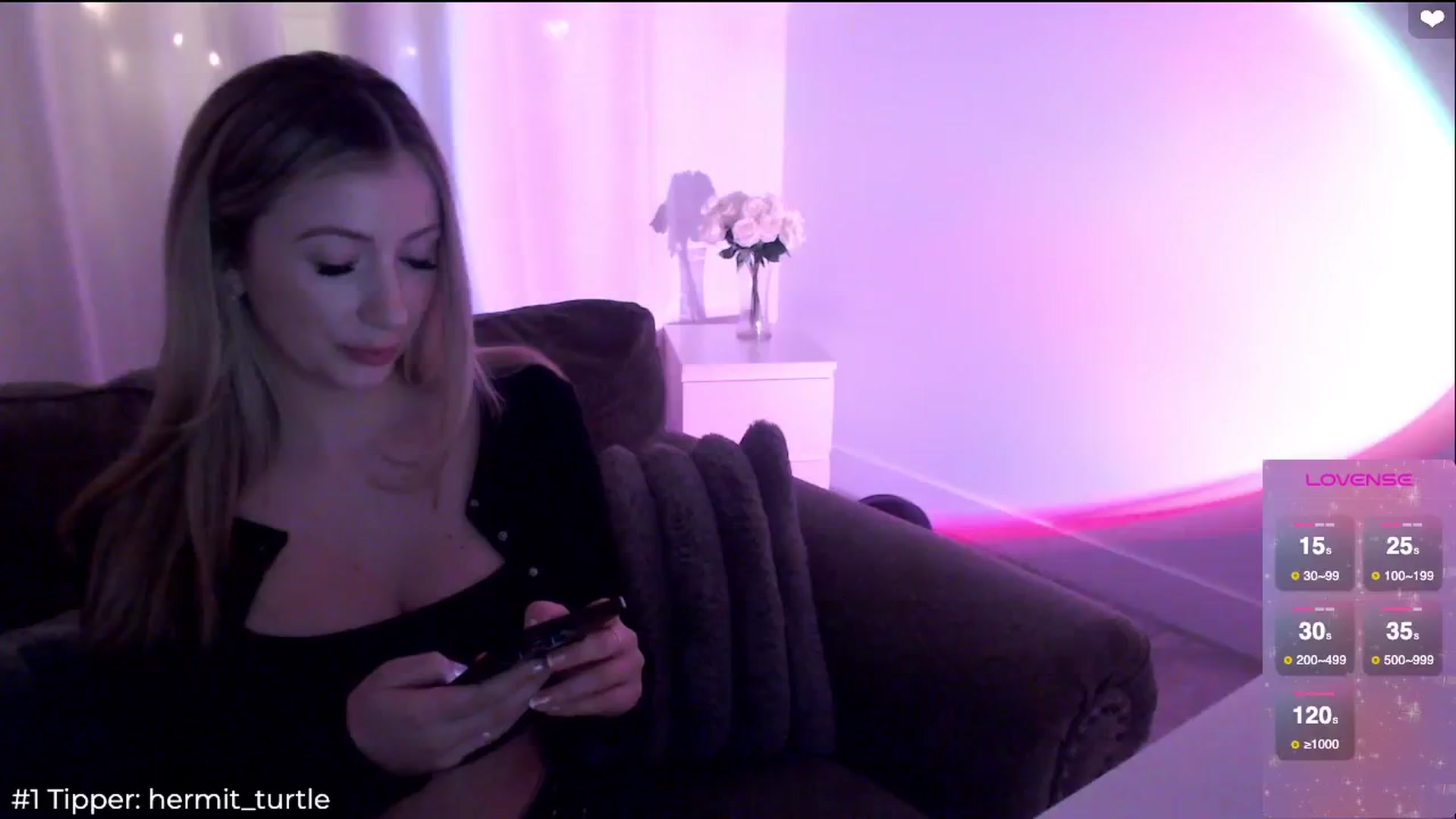Gallery image thumbnail from Sofiabunny_xx's myfreecams stream on, 02/05/2025, 04:05 image 19 of 20