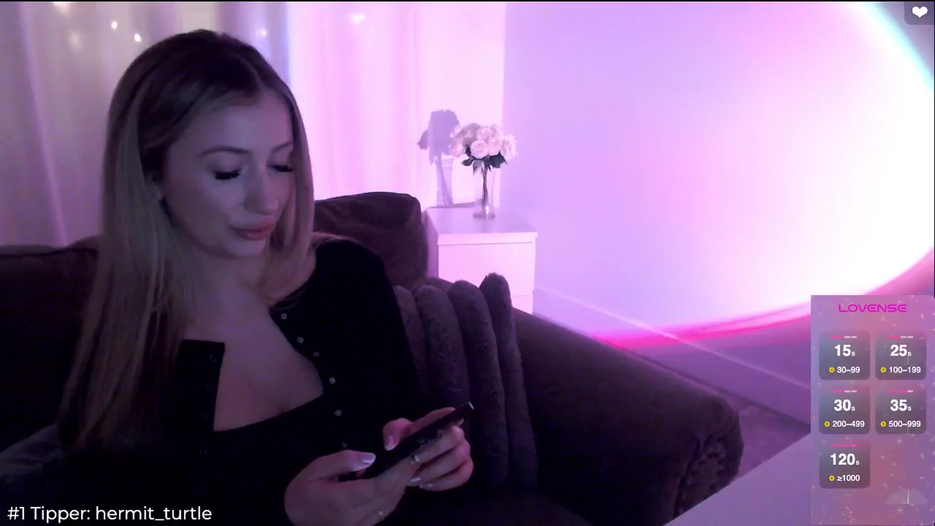 Gallery image thumbnail from Sofiabunny_xx's myfreecams stream on, 02/05/2025, 04:34 image 4 of 20