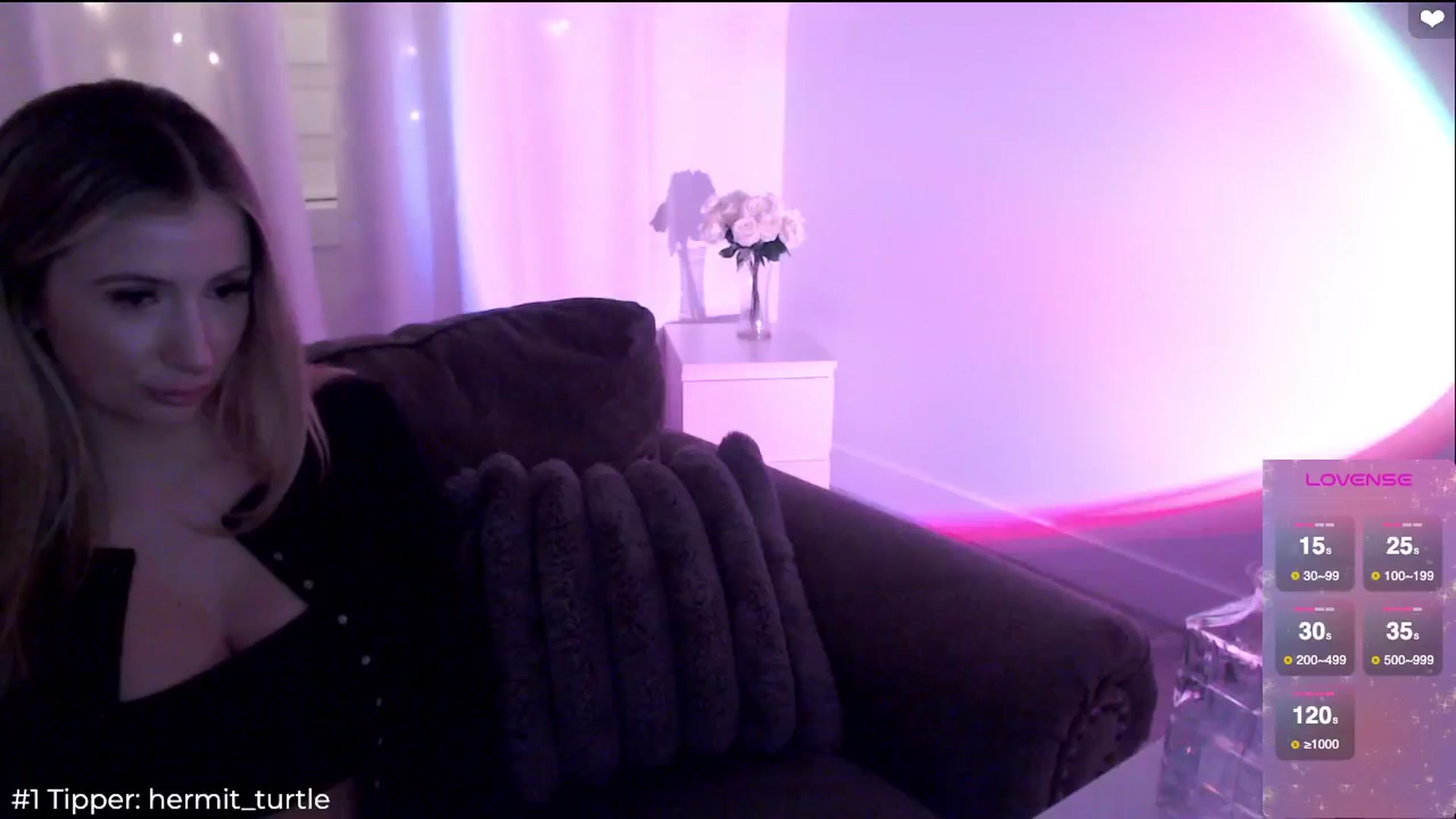 Gallery image thumbnail from Sofiabunny_xx's myfreecams stream on, 02/05/2025, 06:58 image 12 of 20