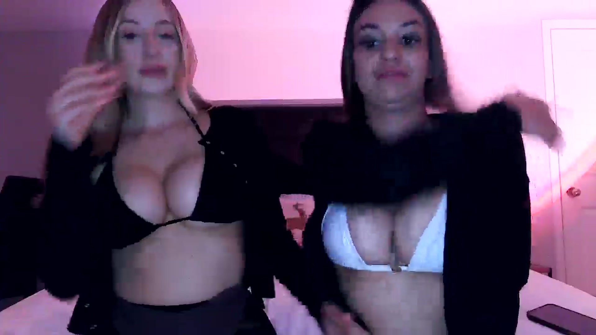 Gallery image thumbnail from Sofiabunny_xx's myfreecams stream on, 04/27/2025, 05:34 image 11 of 20