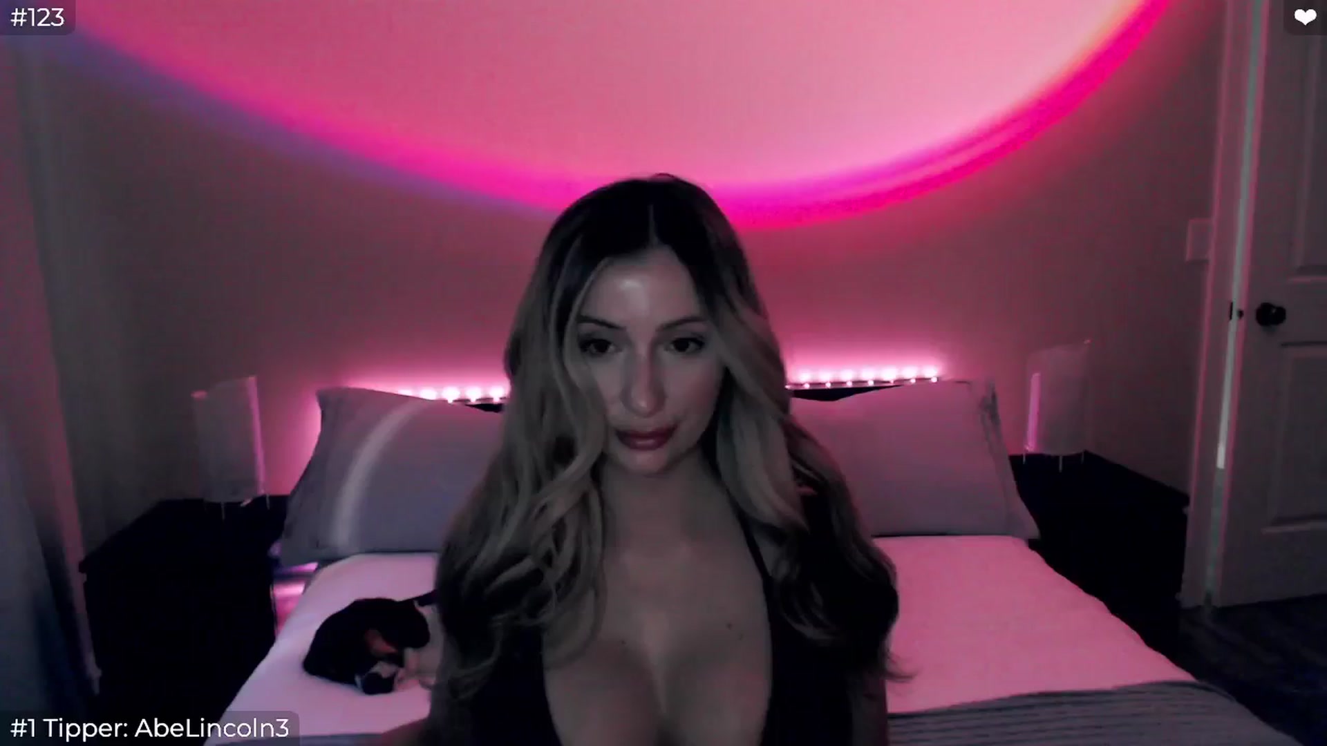 Gallery image thumbnail from Sofiabunny_xx's myfreecams stream on, 06/07/2025, 01:46 image 19 of 20
