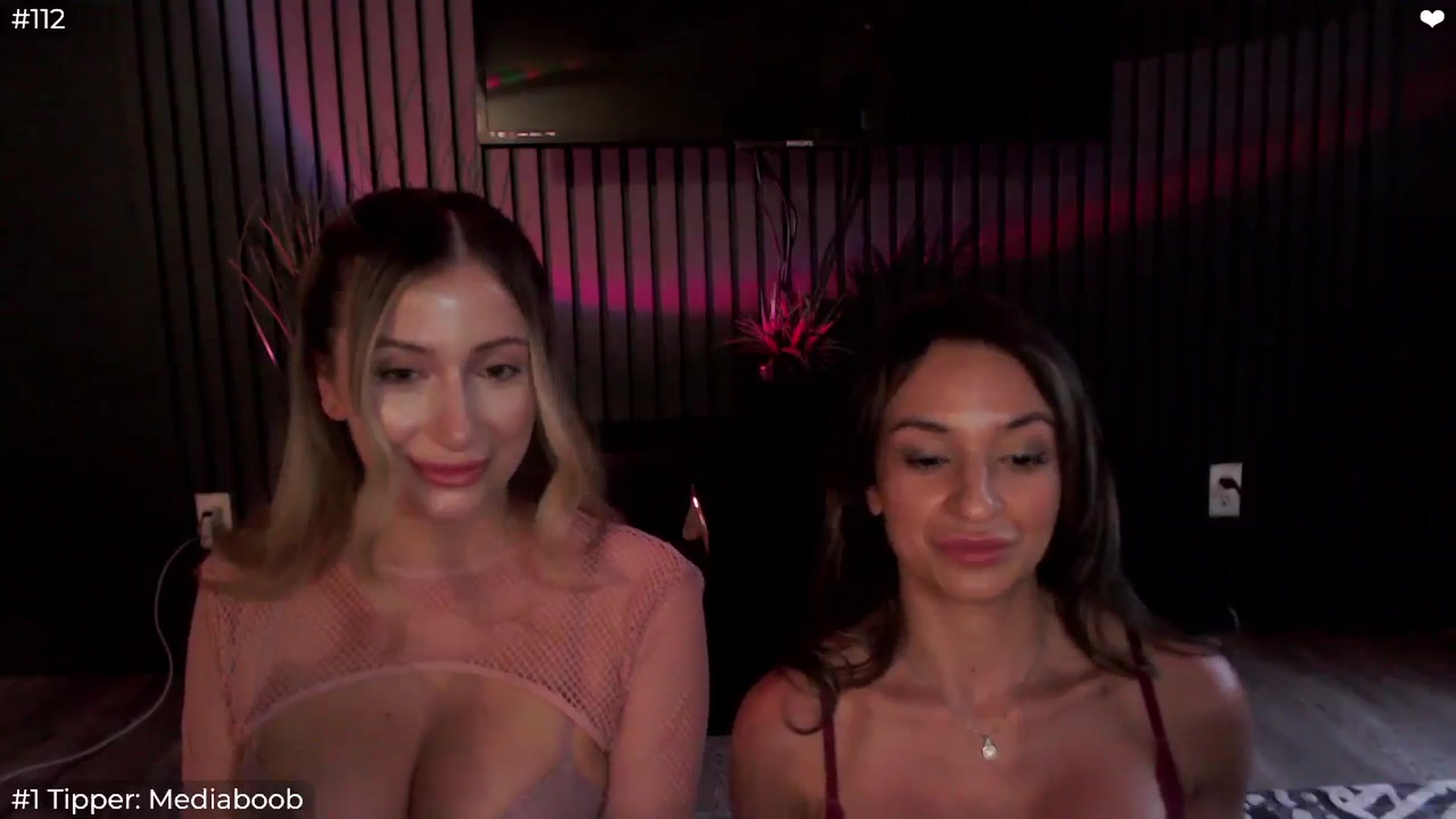Gallery image thumbnail from Sofiabunny_xx's myfreecams stream on, 06/08/2025, 04:53 image 9 of 20