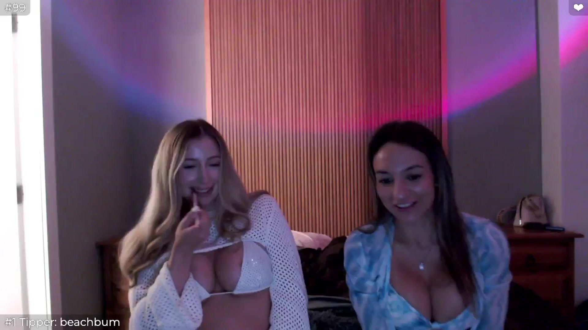 Gallery image thumbnail from Sofiabunny_xx's myfreecams stream on, 06/14/2025, 06:22 image 5 of 20