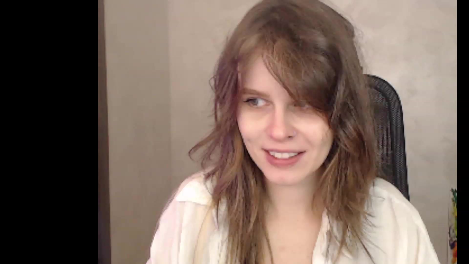 Gallery image thumbnail from Sofiafantasy's myfreecams stream on, 12/23/2022, 21:40 image 14 of 20