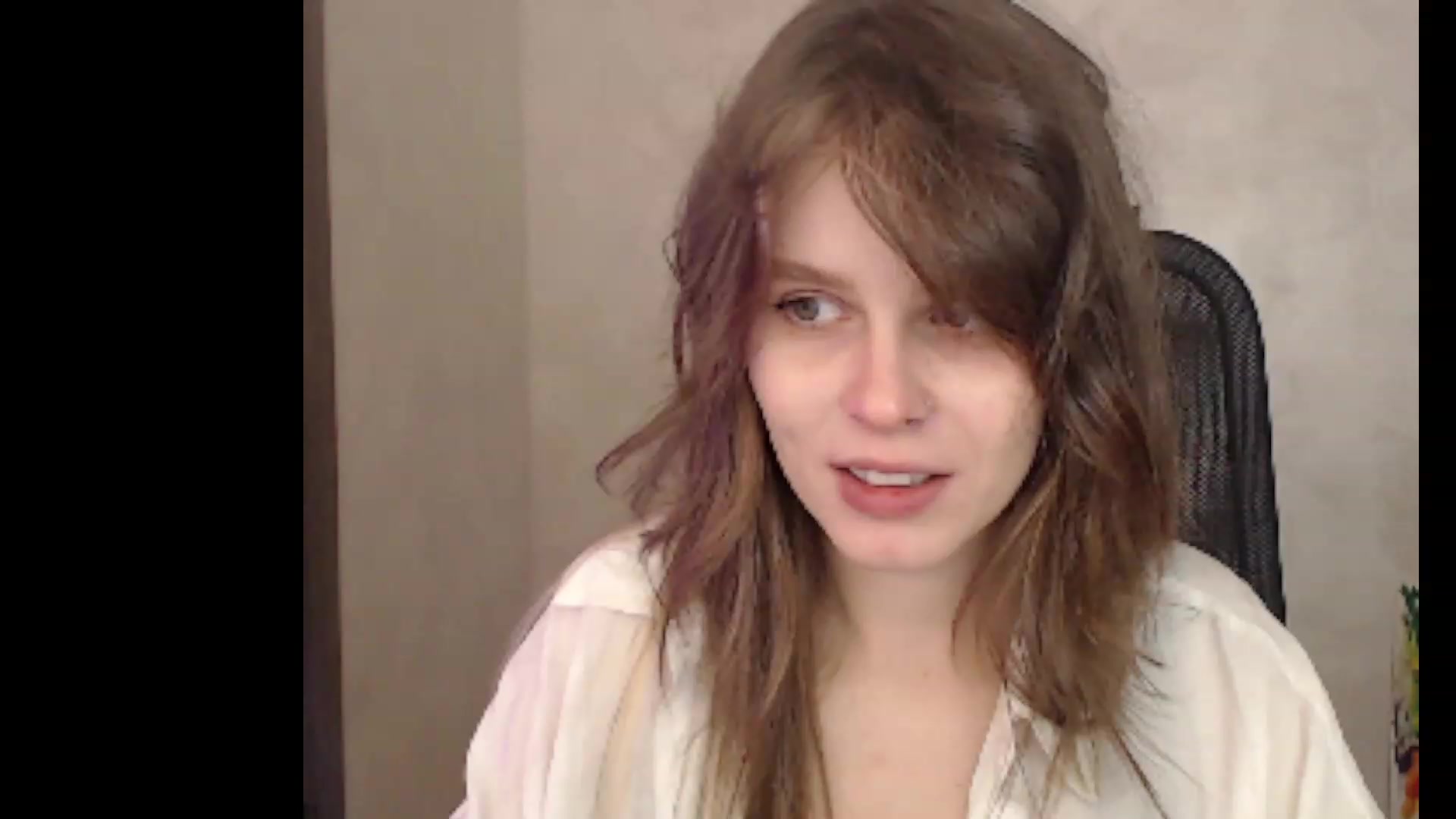 Gallery image thumbnail from Sofiafantasy's myfreecams stream on, 12/23/2022, 21:40 image 16 of 20