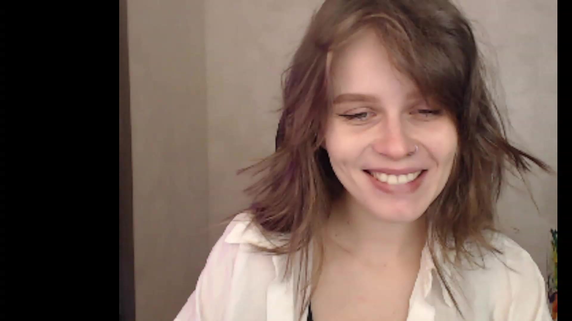 Gallery image thumbnail from Sofiafantasy's myfreecams stream on, 12/23/2022, 21:40 image 5 of 20