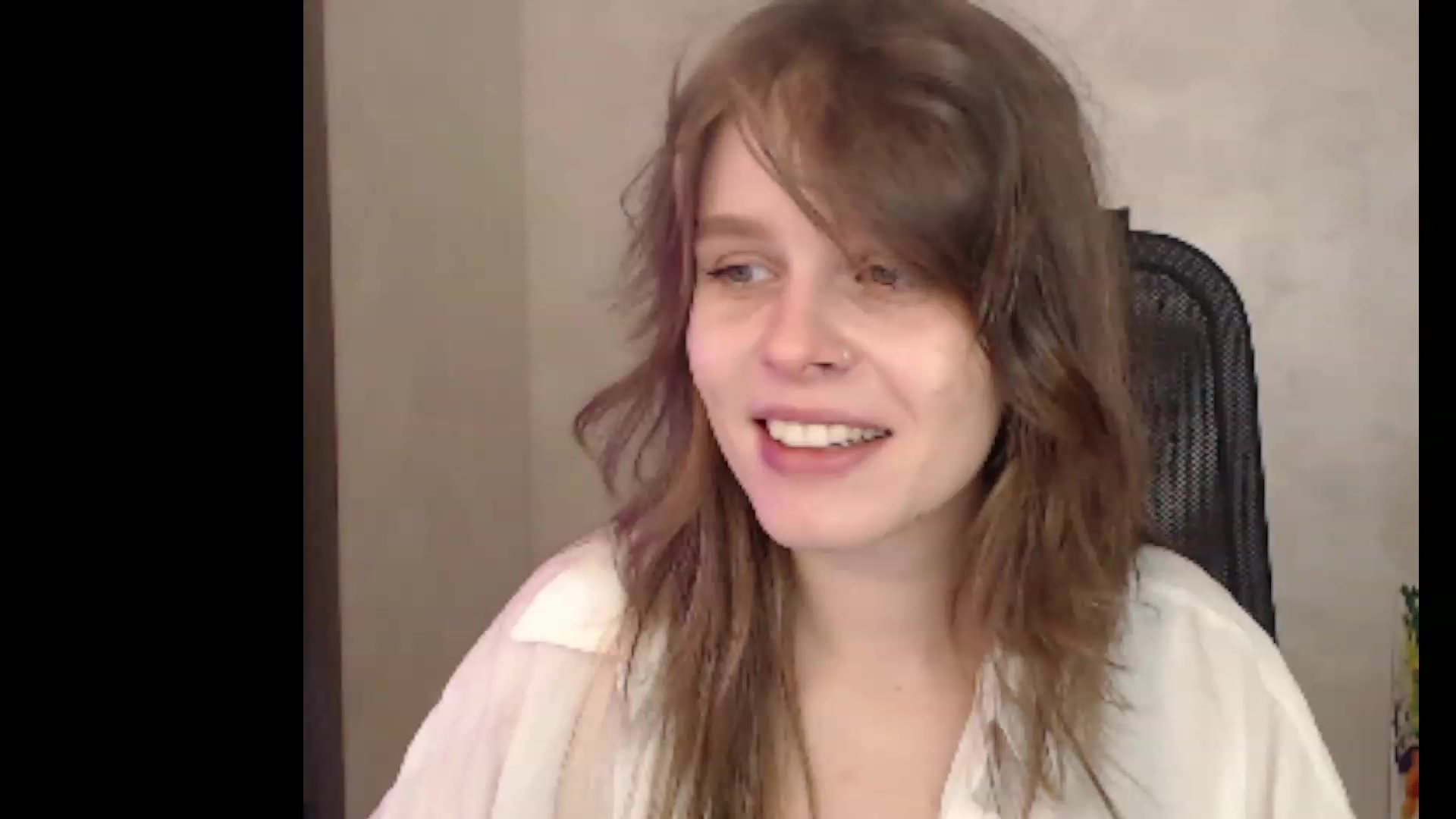 Gallery image thumbnail from Sofiafantasy's myfreecams stream on, 12/23/2022, 21:40 image 13 of 20