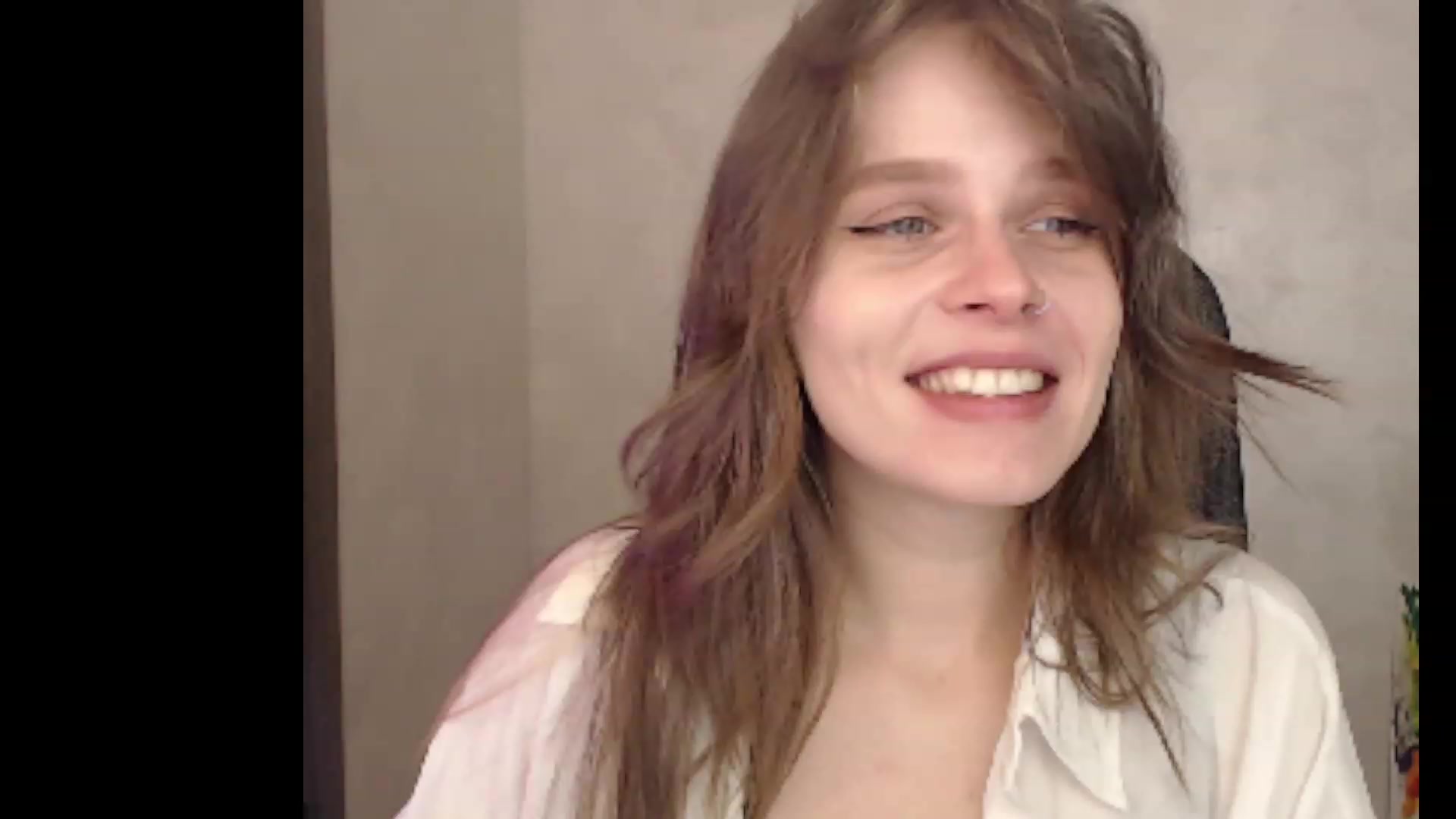 Gallery image thumbnail from Sofiafantasy's myfreecams stream on, 12/23/2022, 21:40 image 9 of 20