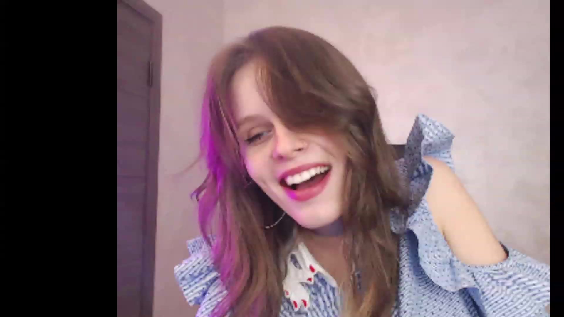 Gallery image thumbnail from Sofiafantasy's myfreecams stream on, 01/10/2023, 14:45 image 5 of 20