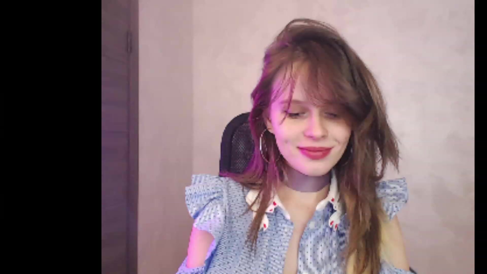 Gallery image thumbnail from Sofiafantasy's myfreecams stream on, 01/10/2023, 14:45 image 6 of 20