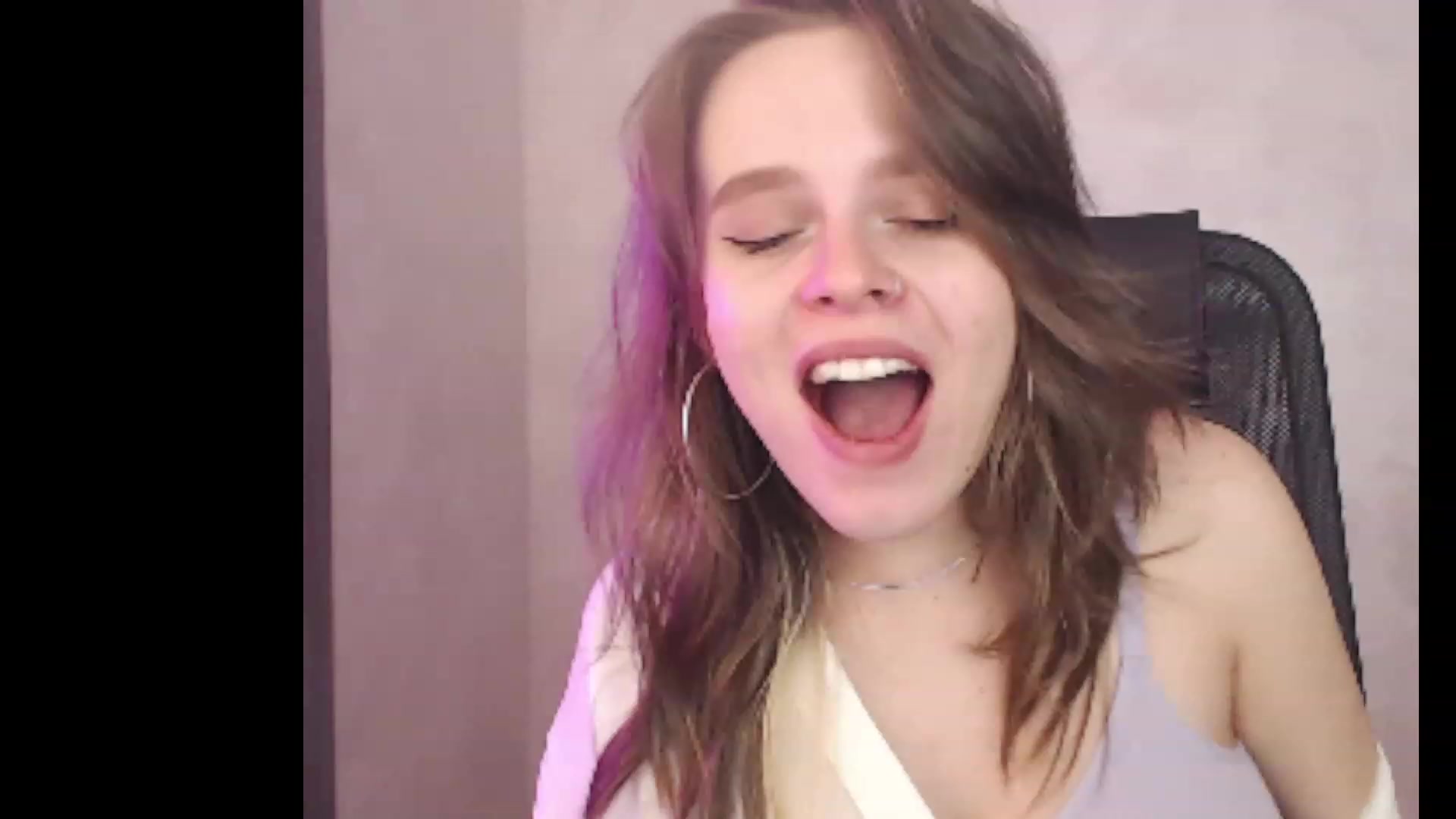 Gallery image thumbnail from Sofiafantasy's myfreecams stream on, 02/13/2023, 15:07 image 17 of 20