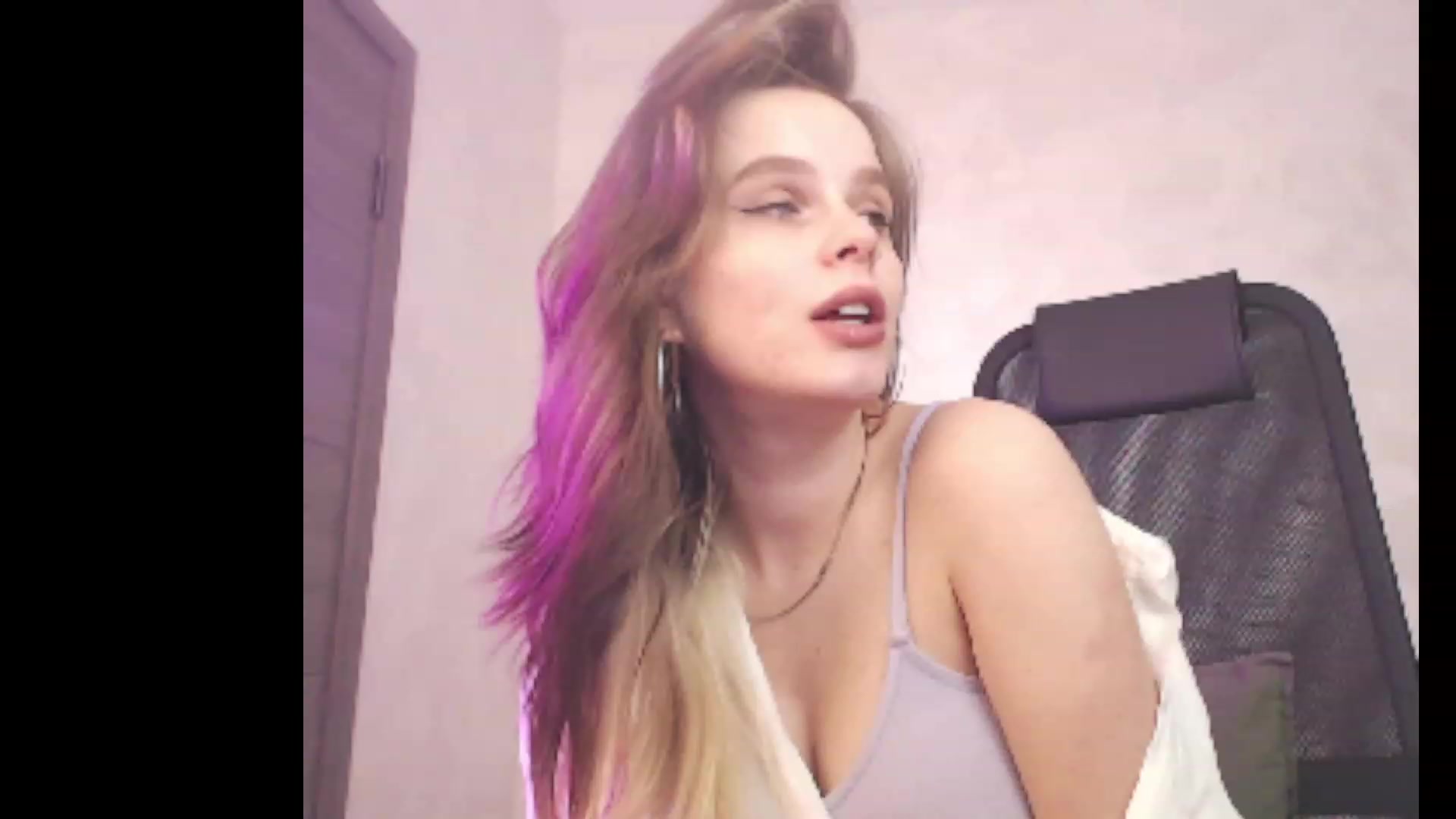 Gallery image thumbnail from Sofiafantasy's myfreecams stream on, 02/13/2023, 15:07 image 3 of 20
