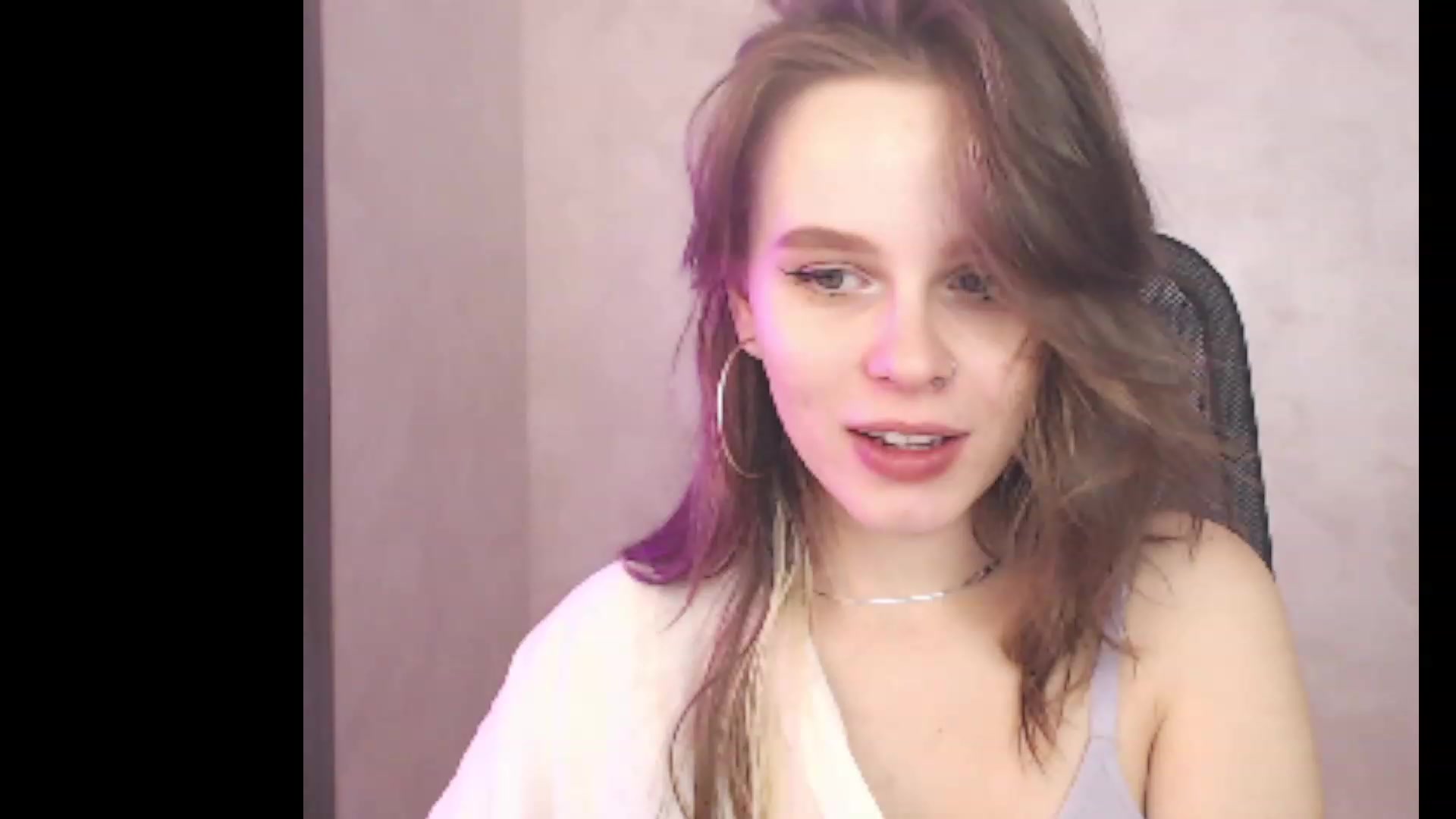 Gallery image thumbnail from Sofiafantasy's myfreecams stream on, 02/13/2023, 15:07 image 15 of 20