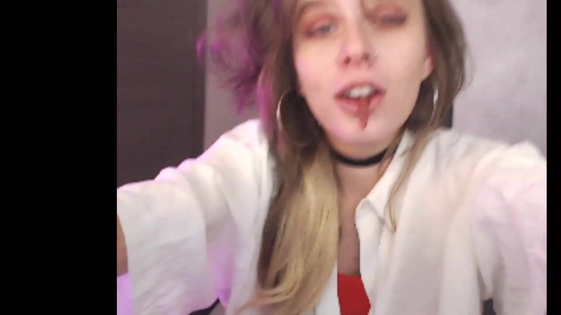 Gallery image thumbnail from Sofiafantasy's myfreecams stream on, 02/22/2023, 18:52 image 17 of 20