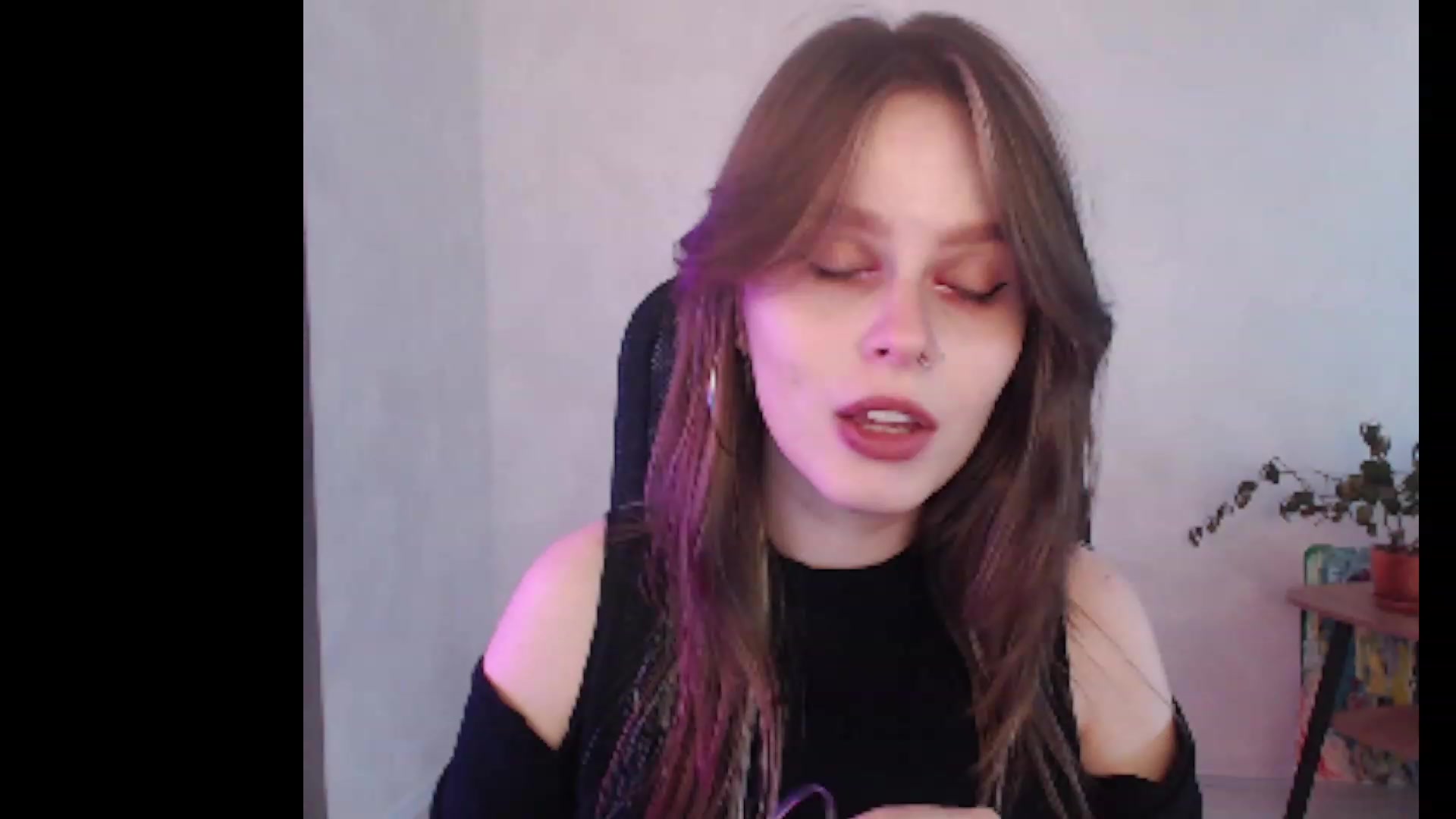 Gallery image thumbnail from Sofiafantasy's myfreecams stream on, 03/17/2023, 12:57 image 9 of 20