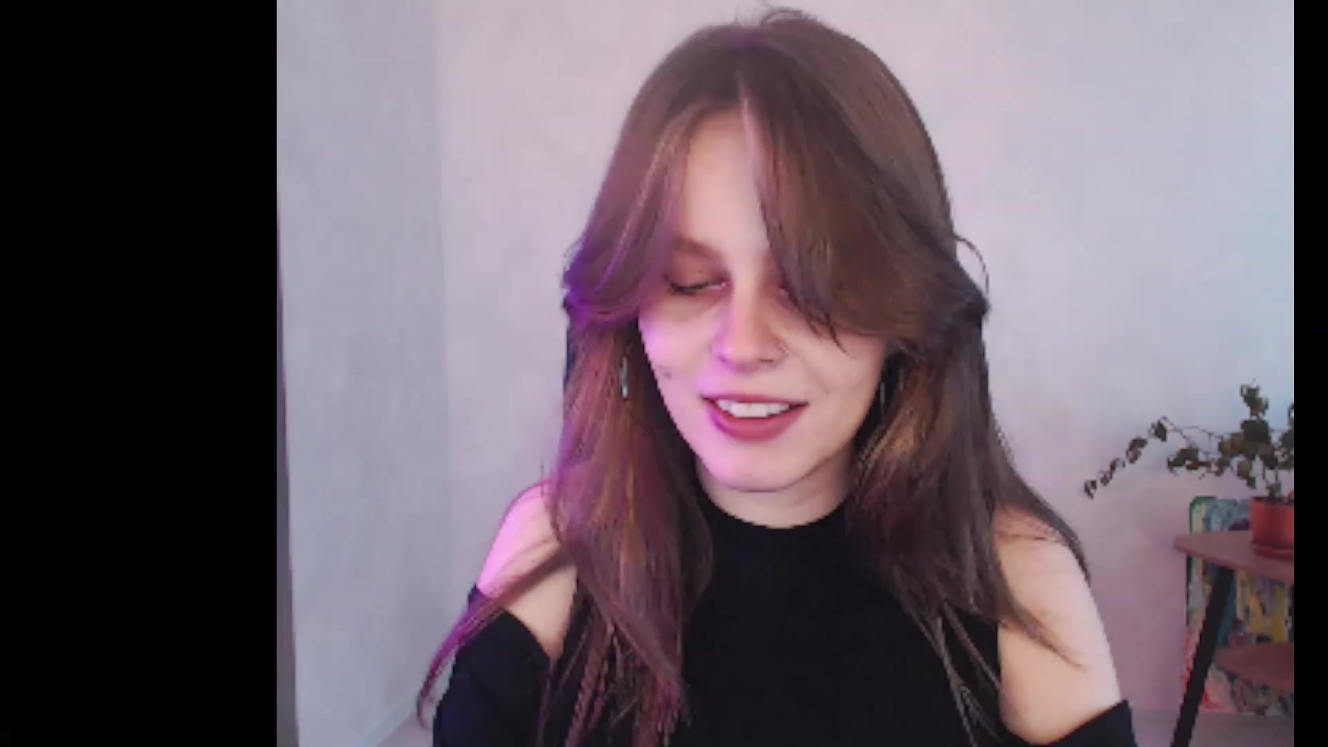 Gallery image thumbnail from Sofiafantasy's myfreecams stream on, 03/17/2023, 12:57 image 11 of 20