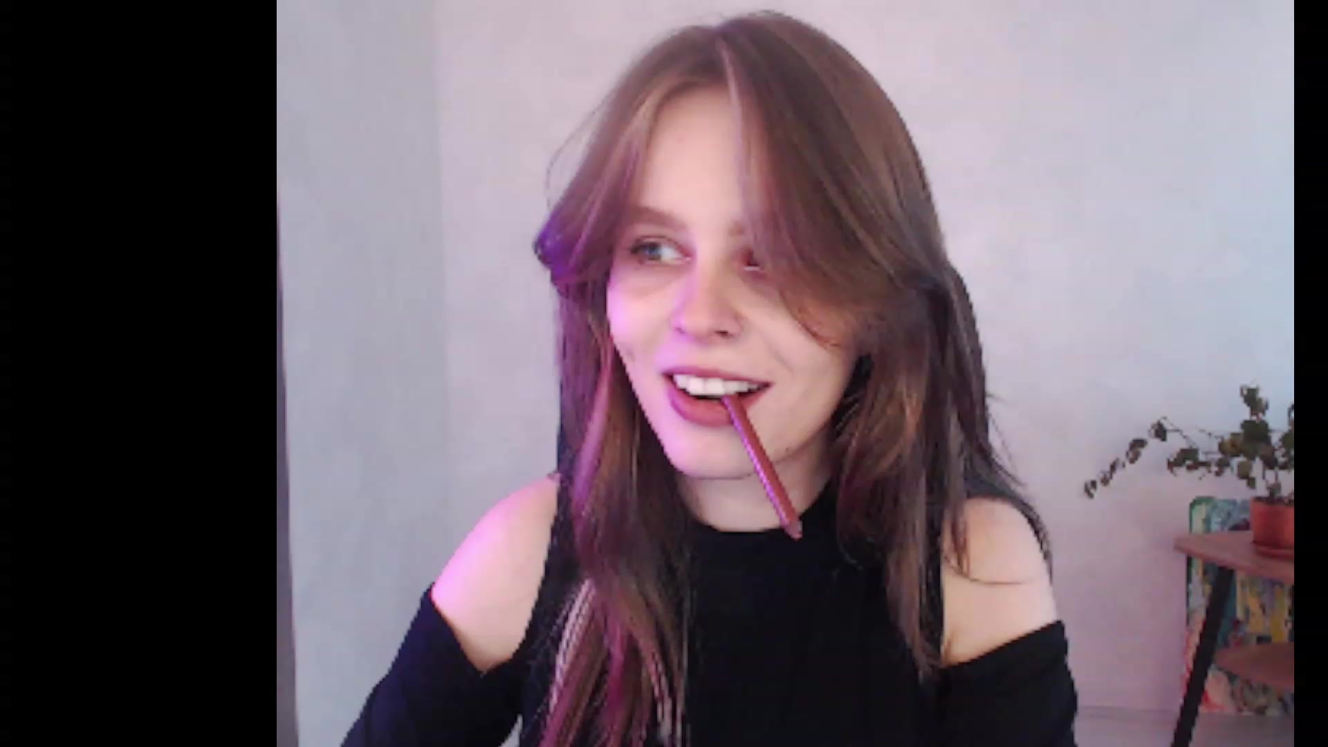 Gallery image thumbnail from Sofiafantasy's myfreecams stream on, 03/17/2023, 12:57 image 5 of 20