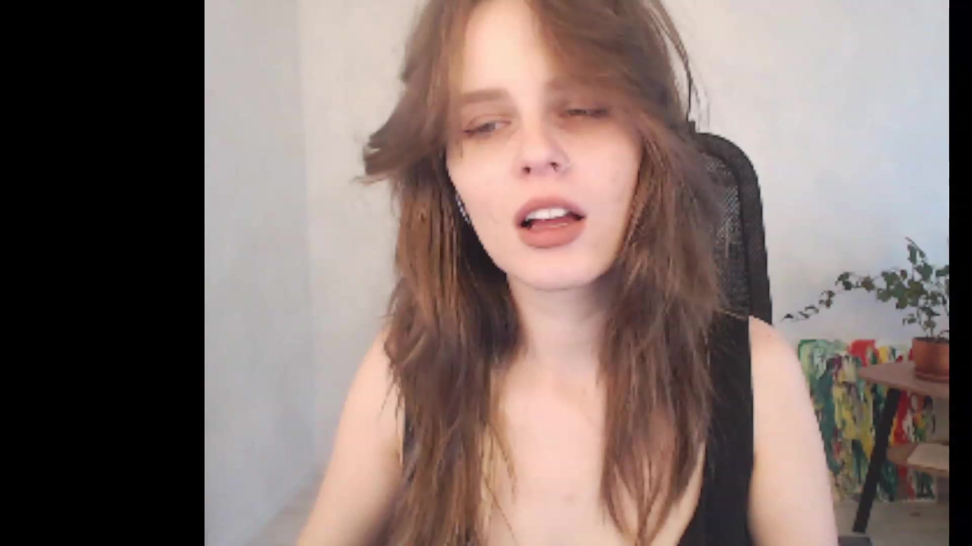 Gallery image thumbnail from Sofiafantasy's myfreecams stream on, 05/08/2023, 13:14 image 10 of 20