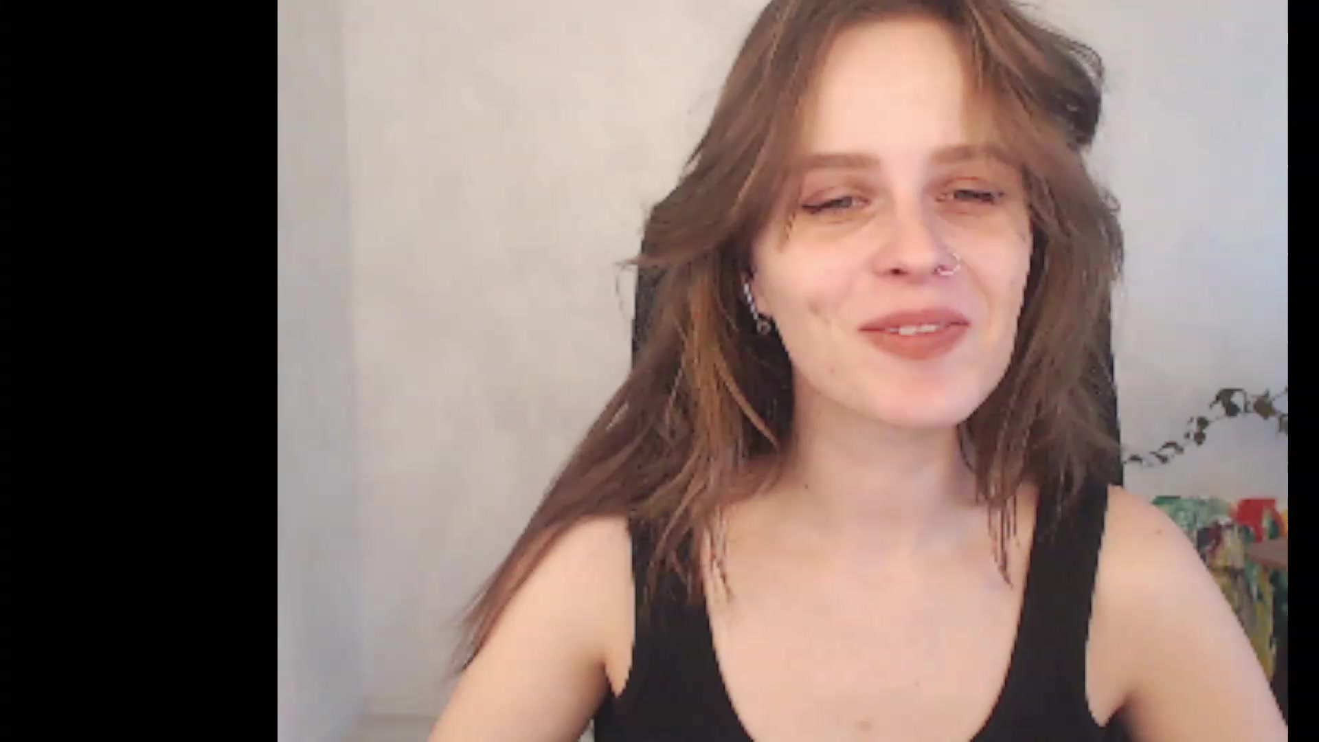 Gallery image thumbnail from Sofiafantasy's myfreecams stream on, 05/08/2023, 13:14 image 18 of 20