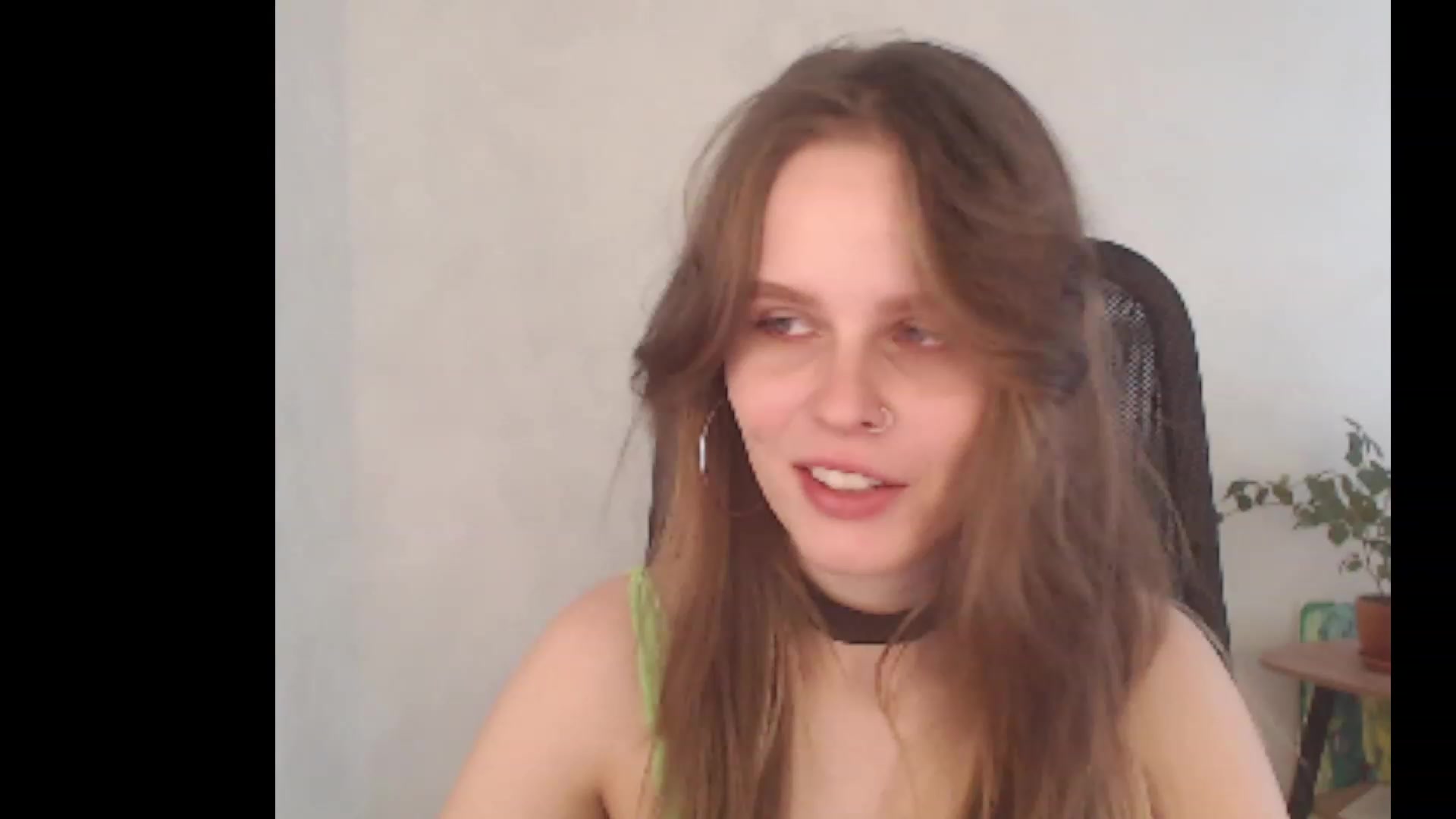 Gallery image thumbnail from Sofiafantasy's myfreecams stream on, 05/21/2023, 12:49 image 4 of 20