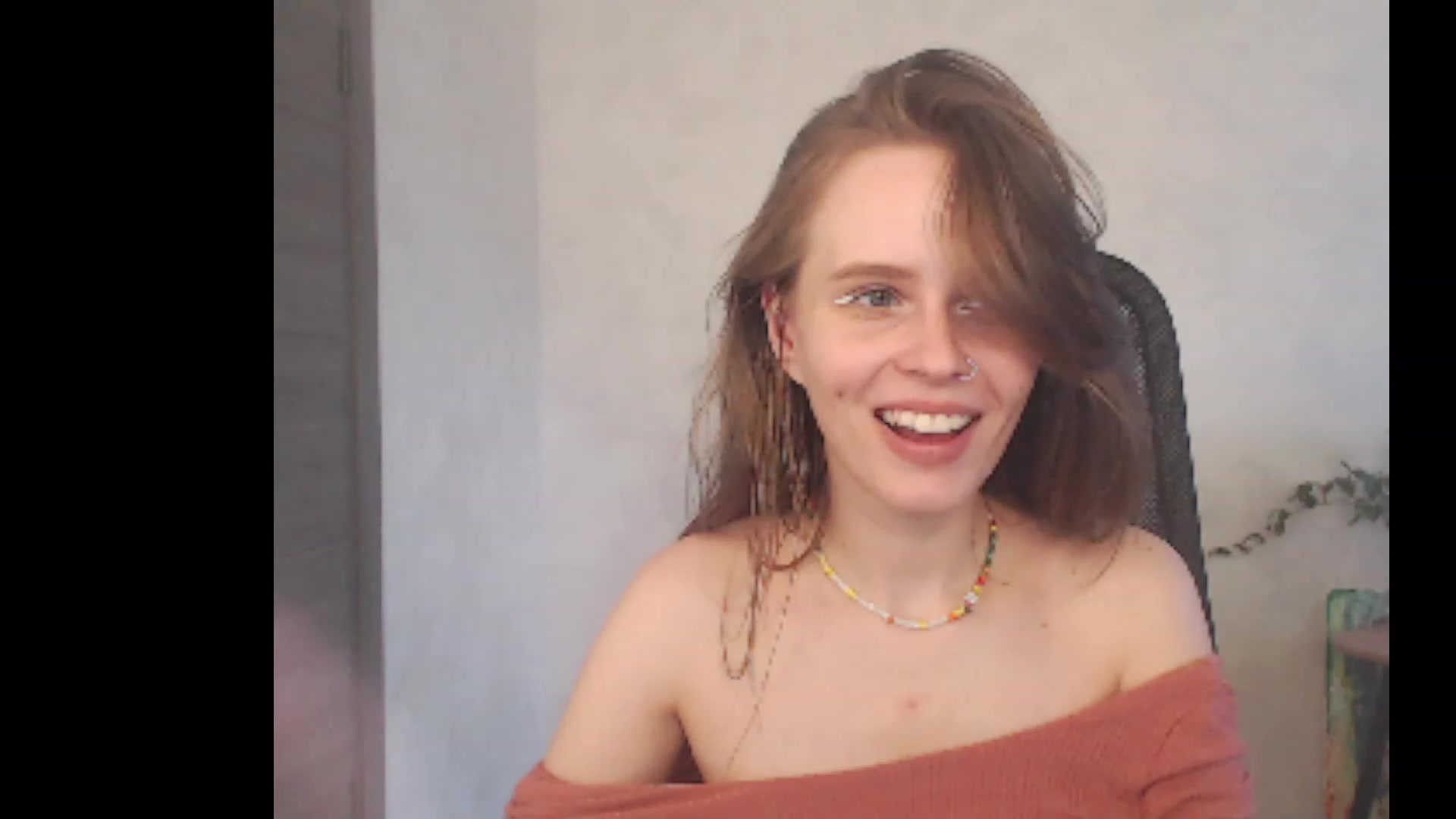 Gallery image thumbnail from Sofiafantasy's myfreecams stream on, 06/25/2023, 13:27 image 17 of 20