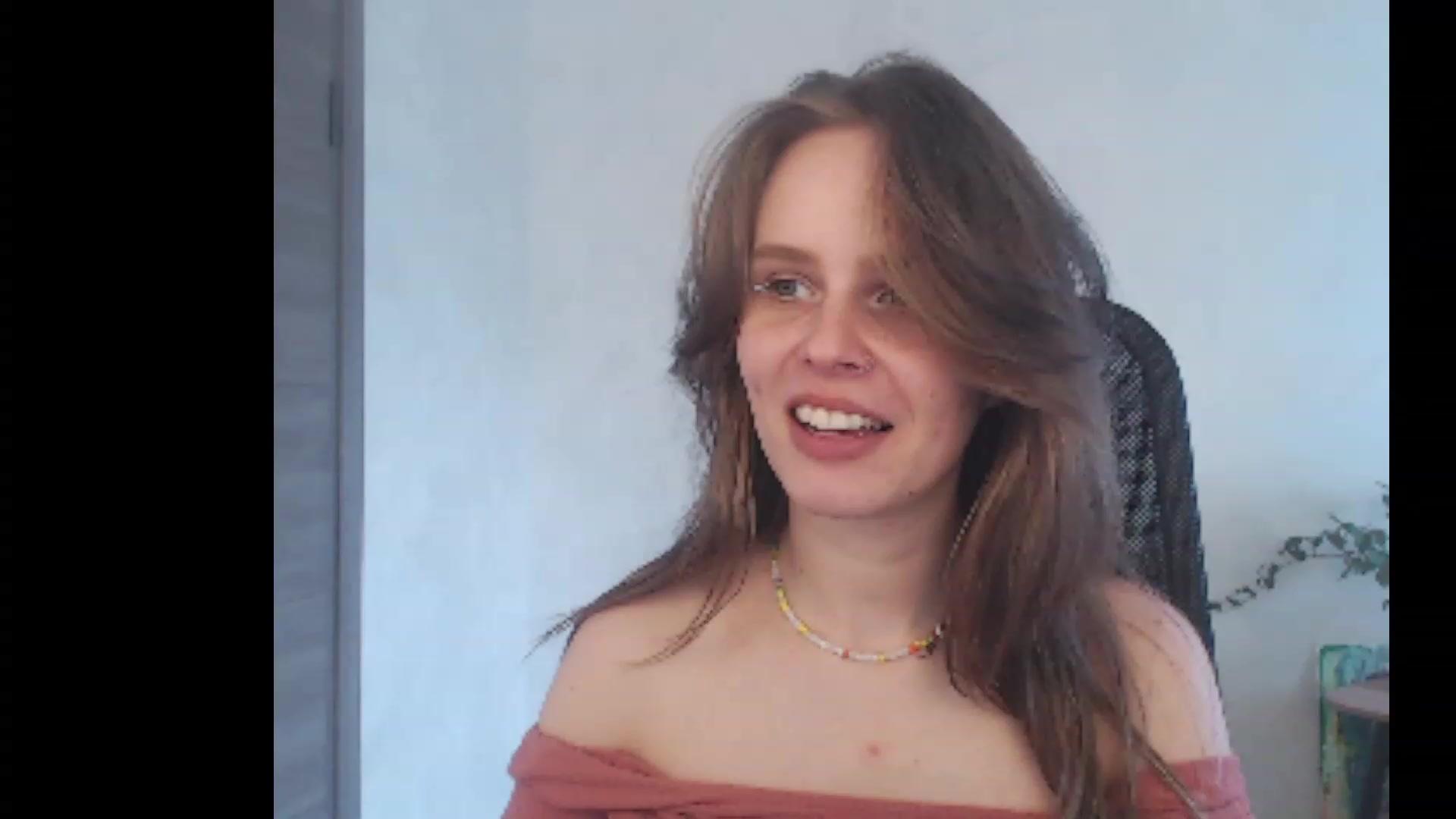 Gallery image thumbnail from Sofiafantasy's myfreecams stream on, 06/25/2023, 13:27 image 10 of 20