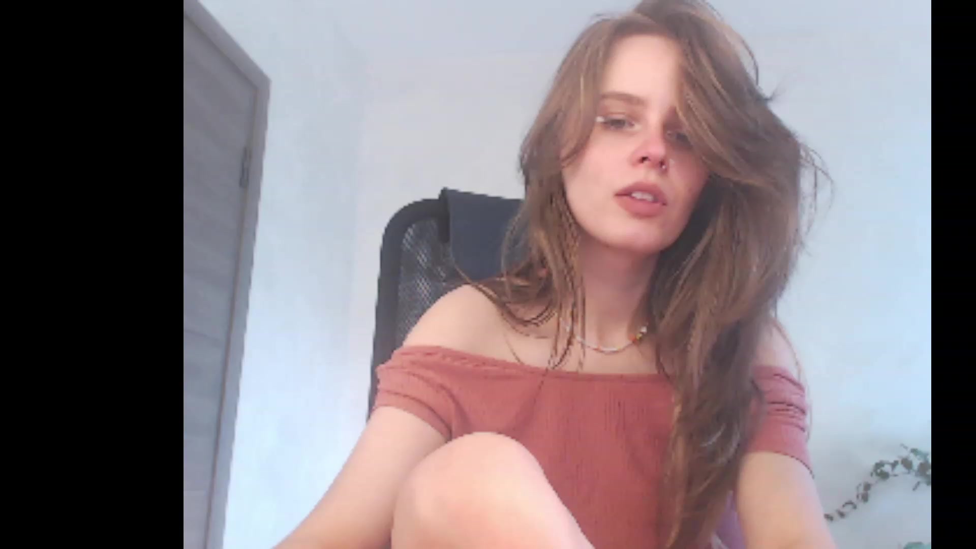 Gallery image thumbnail from Sofiafantasy's myfreecams stream on, 06/25/2023, 13:27 image 12 of 20