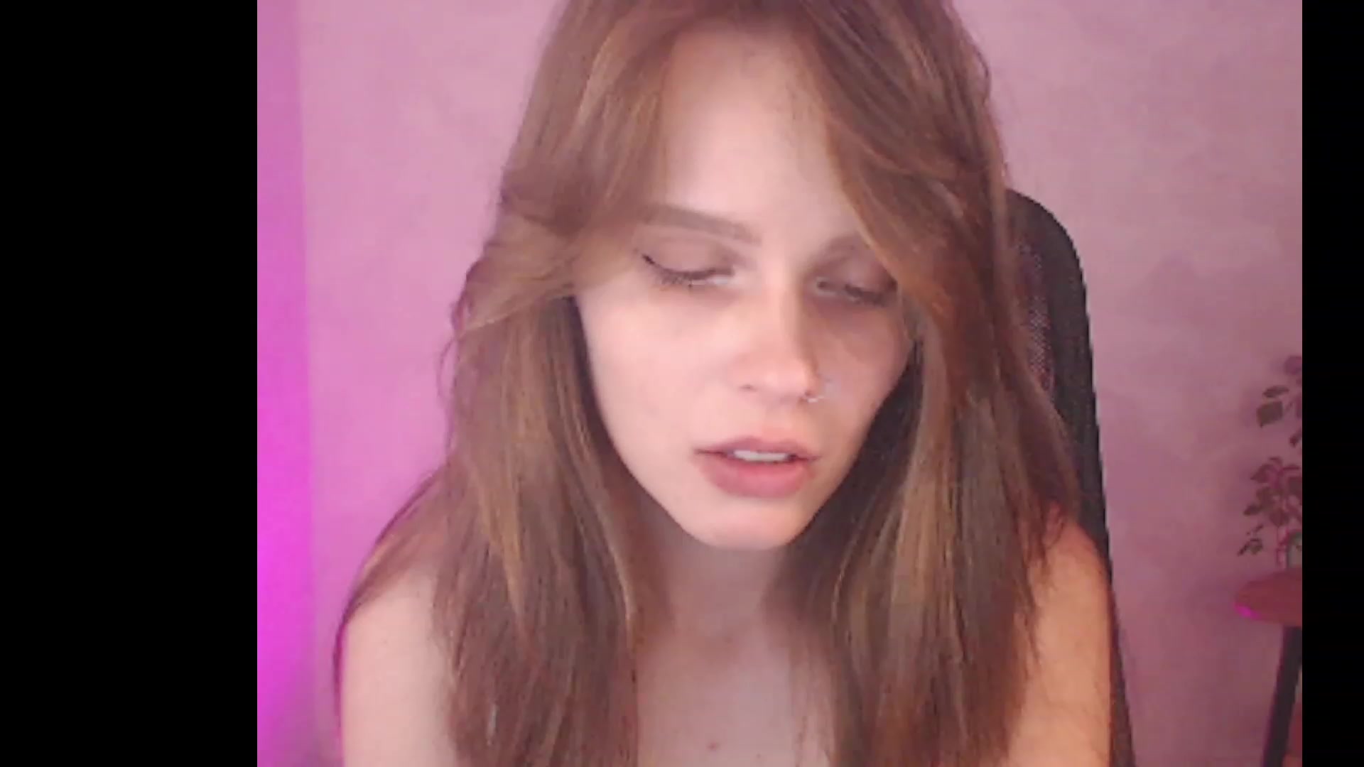 Gallery image thumbnail from Sofiafantasy's myfreecams stream on, 08/05/2023, 20:01 image 12 of 20