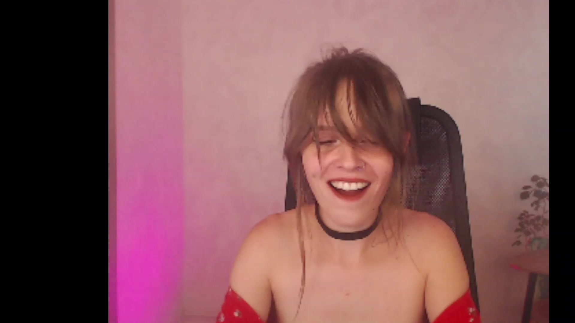 Gallery image thumbnail from Sofiafantasy's myfreecams stream on, 08/09/2023, 14:15 image 4 of 20