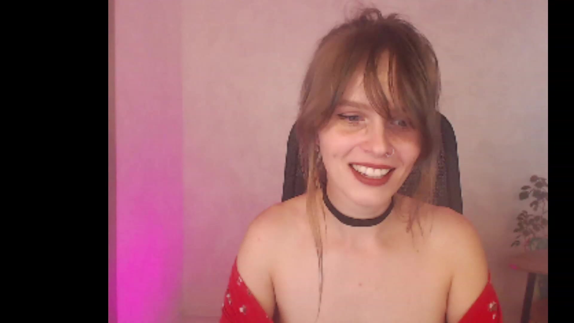 Gallery image thumbnail from Sofiafantasy's myfreecams stream on, 08/09/2023, 14:15 image 13 of 20