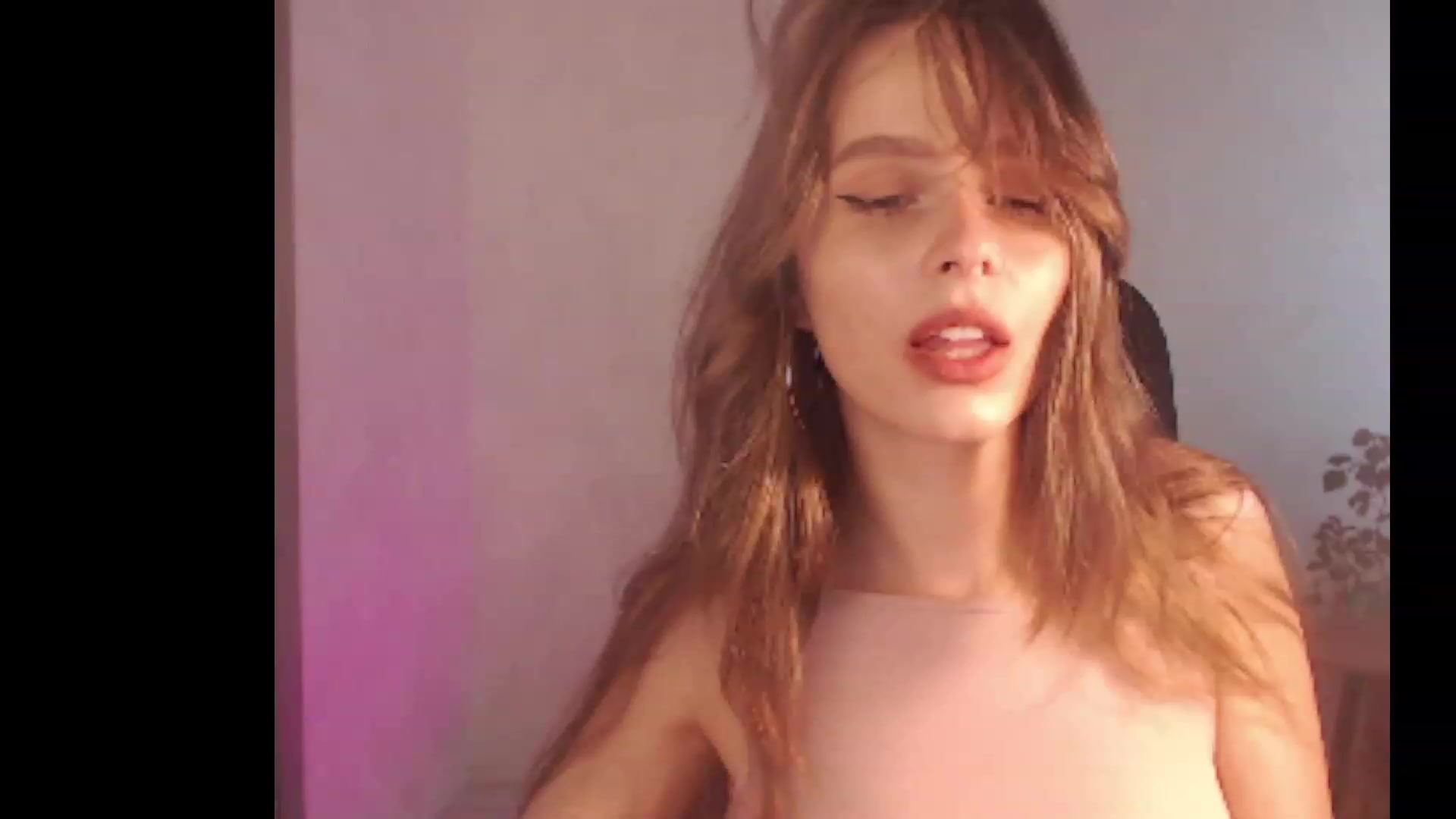 Gallery image thumbnail from Sofiafantasy's myfreecams stream on, 08/10/2023, 13:31 image 5 of 20