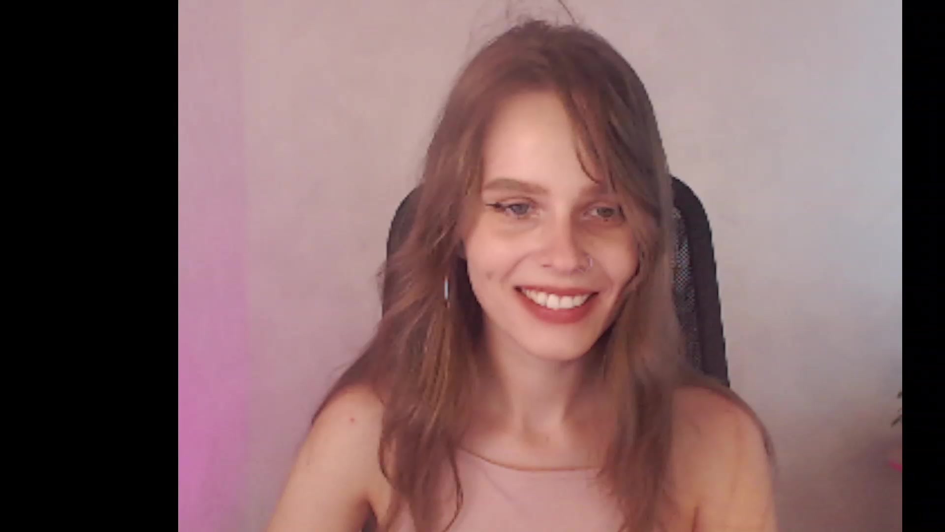Gallery image thumbnail from Sofiafantasy's myfreecams stream on, 08/10/2023, 13:31 image 2 of 20