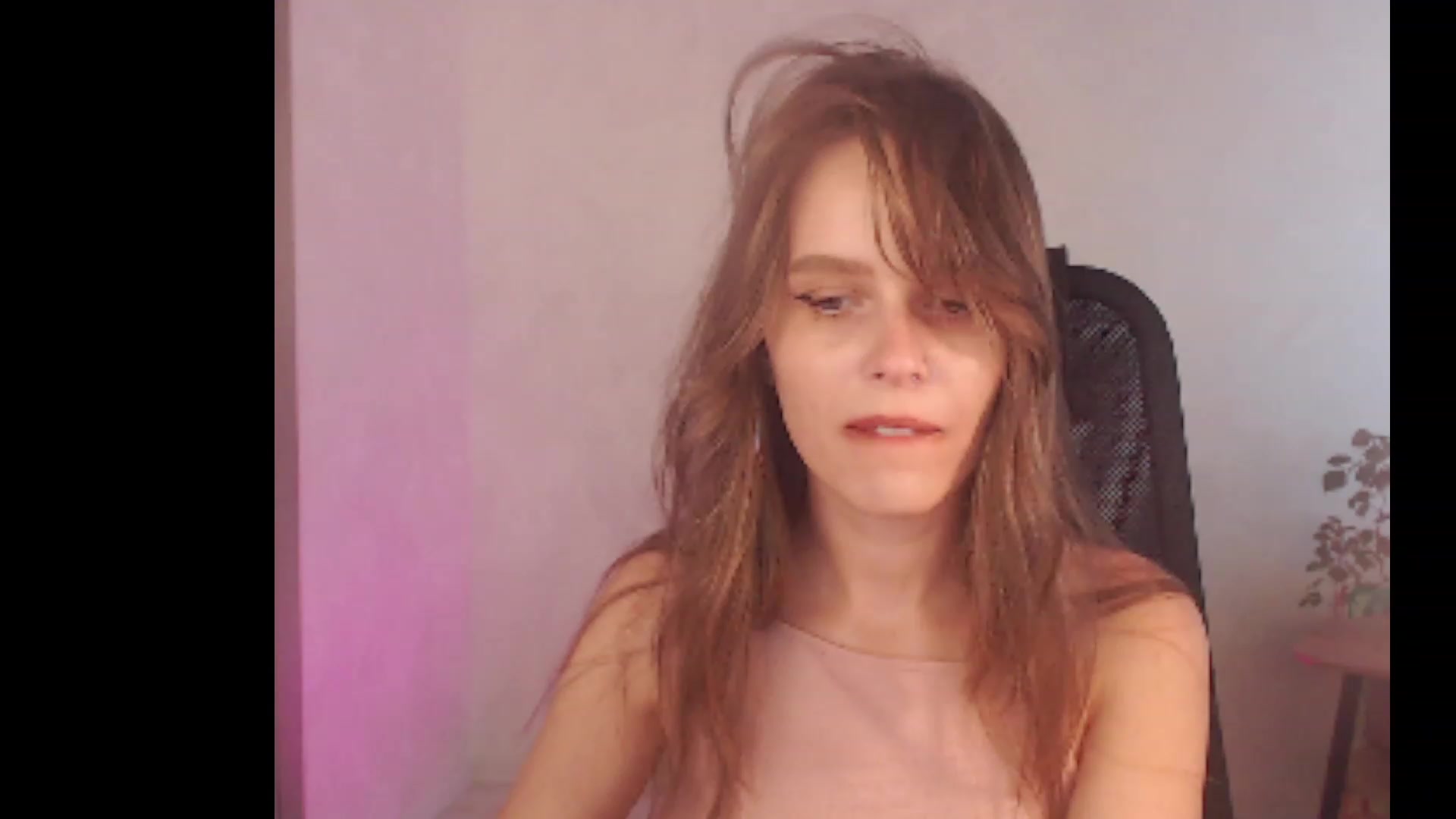 Gallery image thumbnail from Sofiafantasy's myfreecams stream on, 08/10/2023, 13:31 image 6 of 20