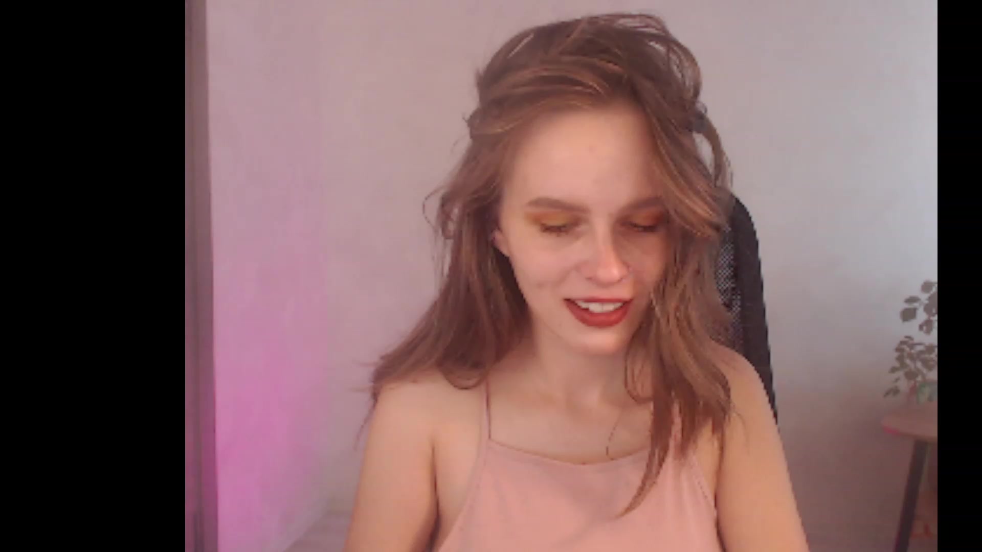 Gallery image thumbnail from Sofiafantasy's myfreecams stream on, 08/11/2023, 10:17 image 4 of 20