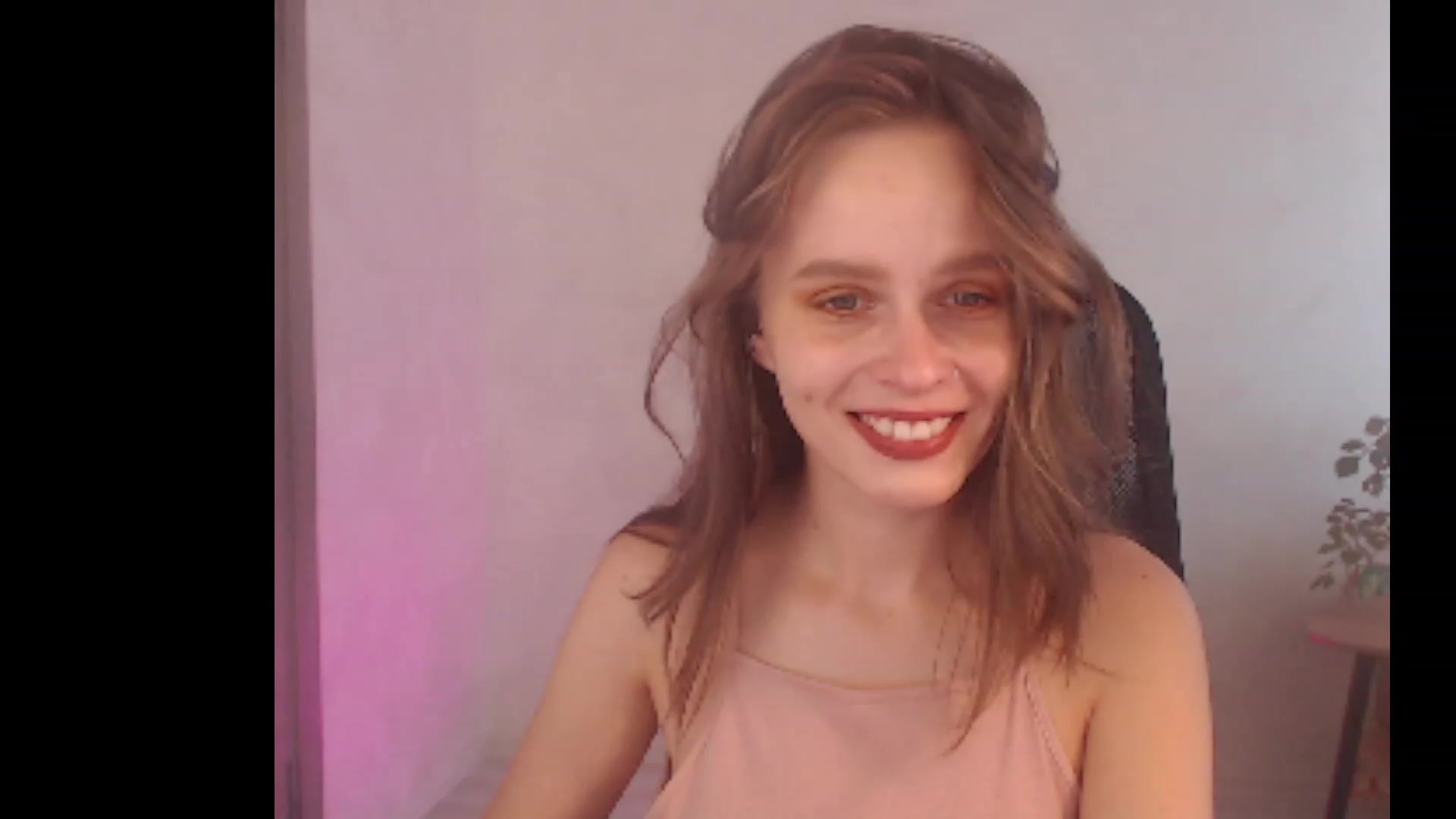 Gallery image thumbnail from Sofiafantasy's myfreecams stream on, 08/11/2023, 10:17 image 5 of 20