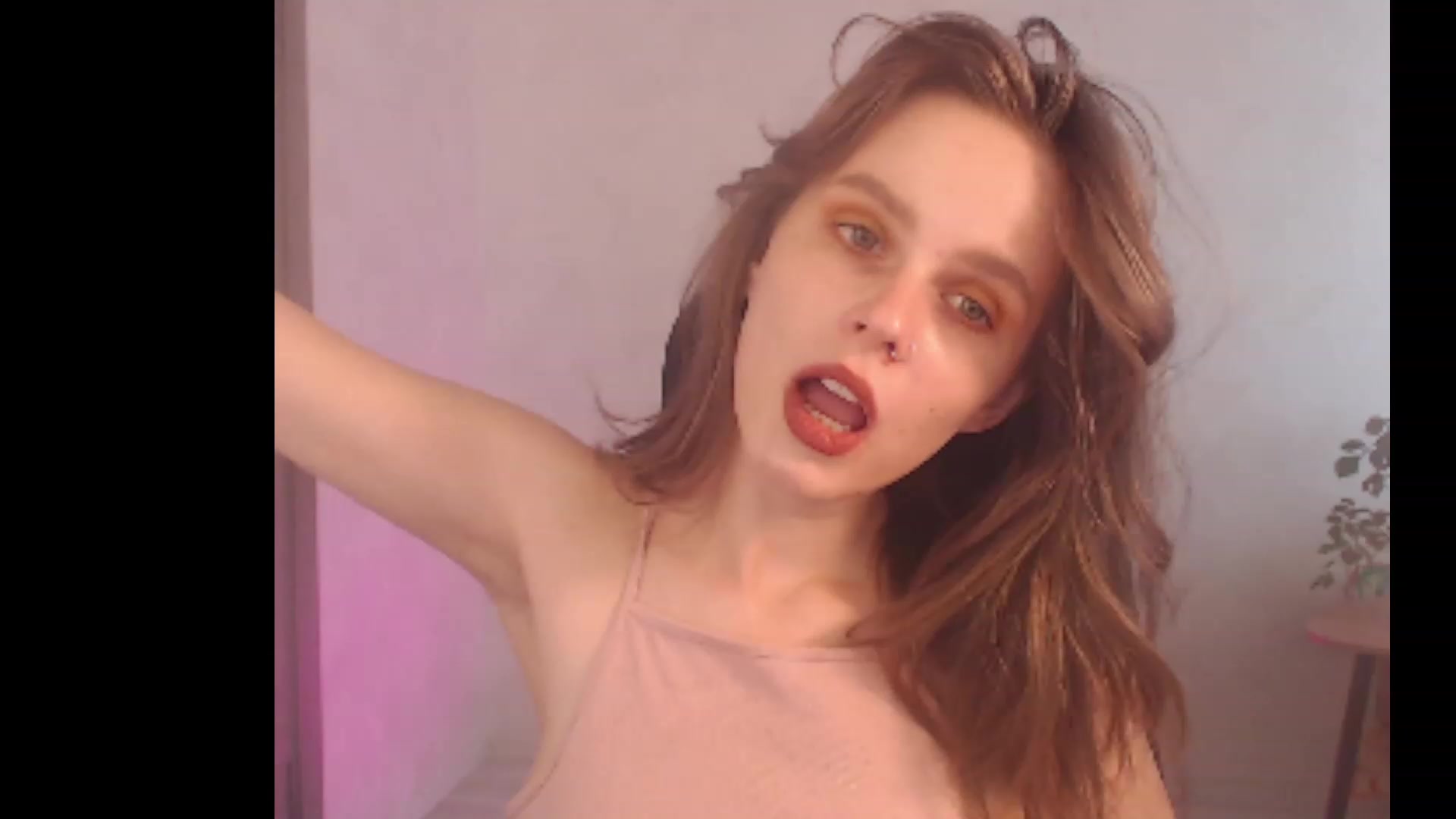 Gallery image thumbnail from Sofiafantasy's myfreecams stream on, 08/11/2023, 10:17 image 6 of 20