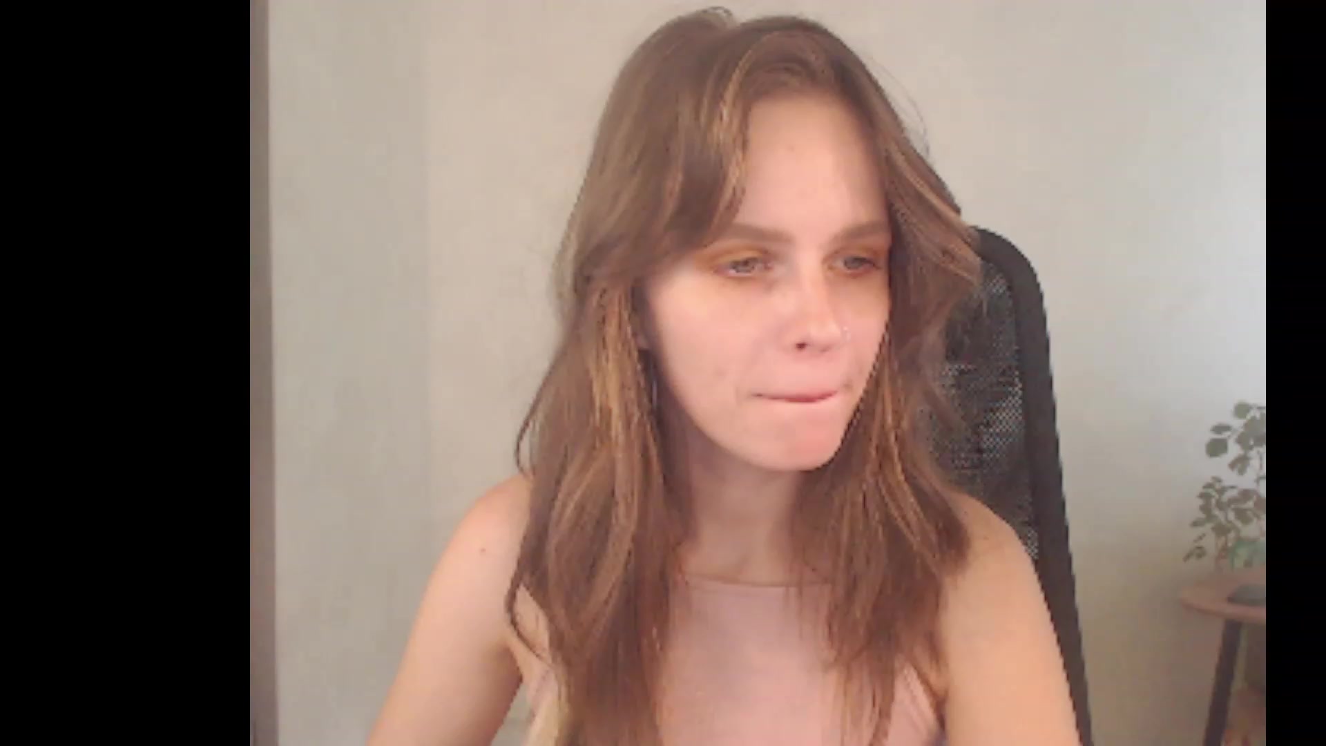 Gallery image thumbnail from Sofiafantasy's myfreecams stream on, 08/11/2023, 11:28 image 9 of 20