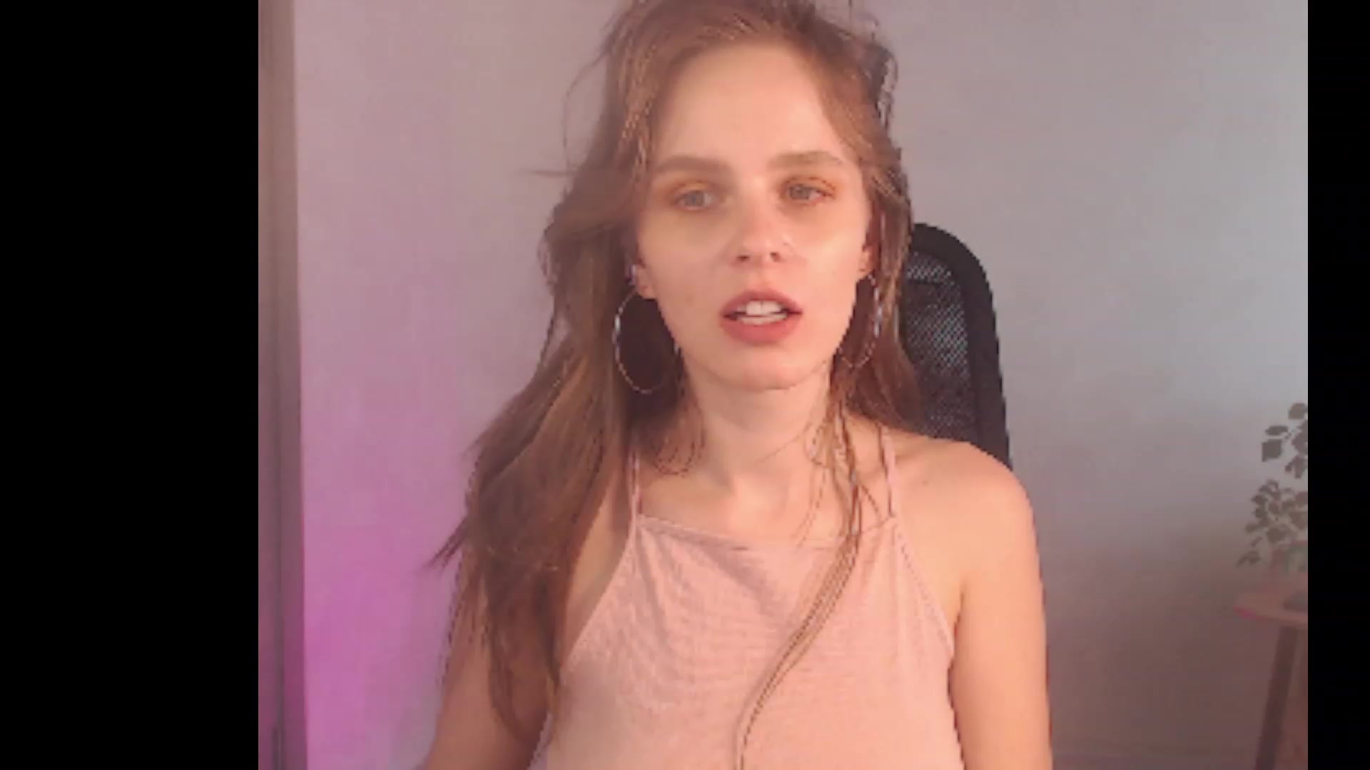Gallery image thumbnail from Sofiafantasy's myfreecams stream on, 08/11/2023, 11:28 image 19 of 20