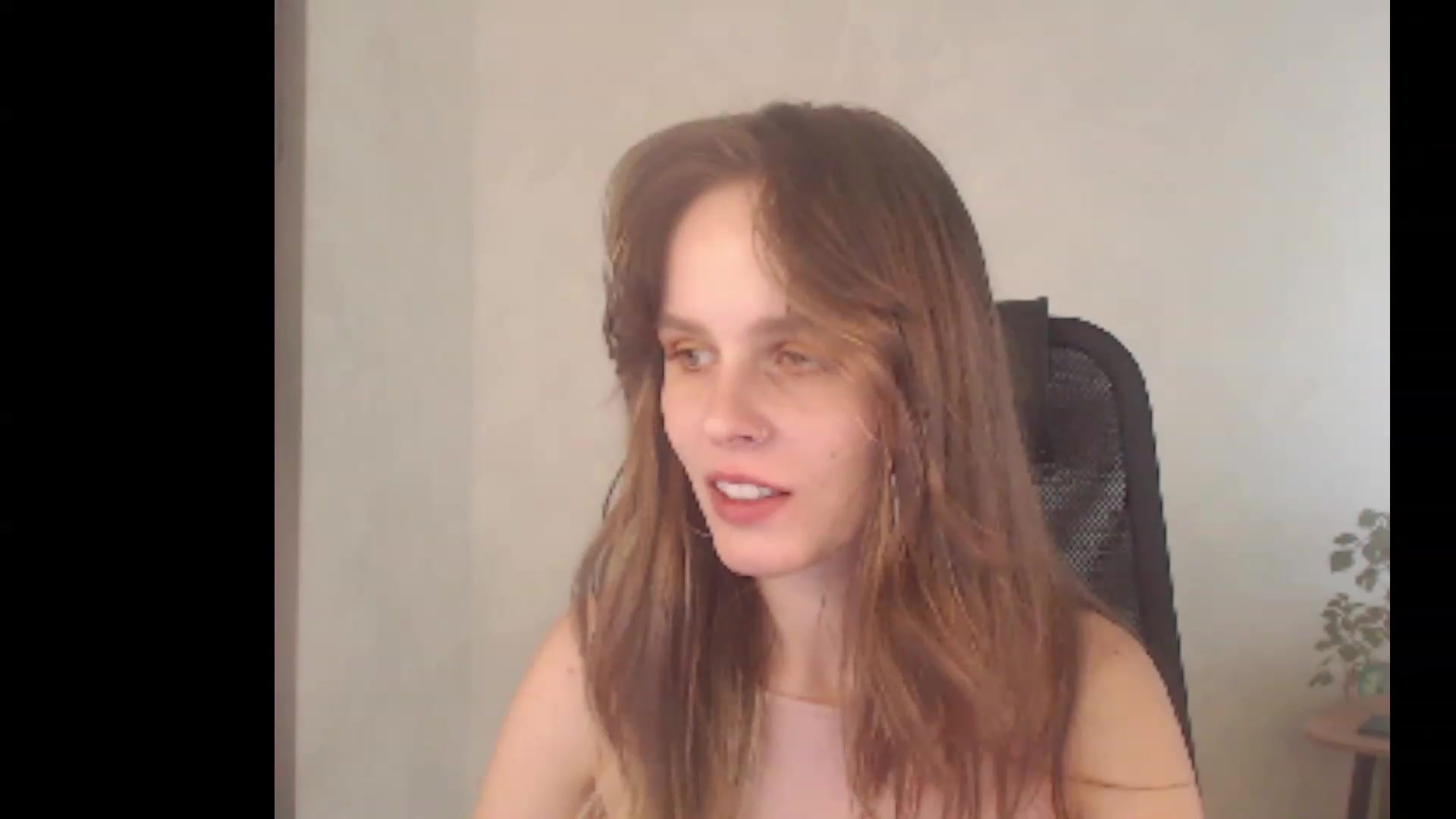 Gallery image thumbnail from Sofiafantasy's myfreecams stream on, 08/11/2023, 11:28 image 8 of 20