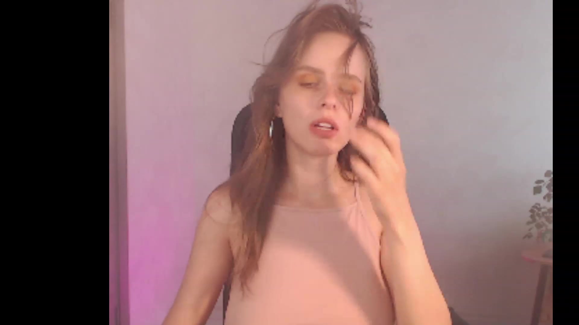 Gallery image thumbnail from Sofiafantasy's myfreecams stream on, 08/11/2023, 11:28 image 20 of 20