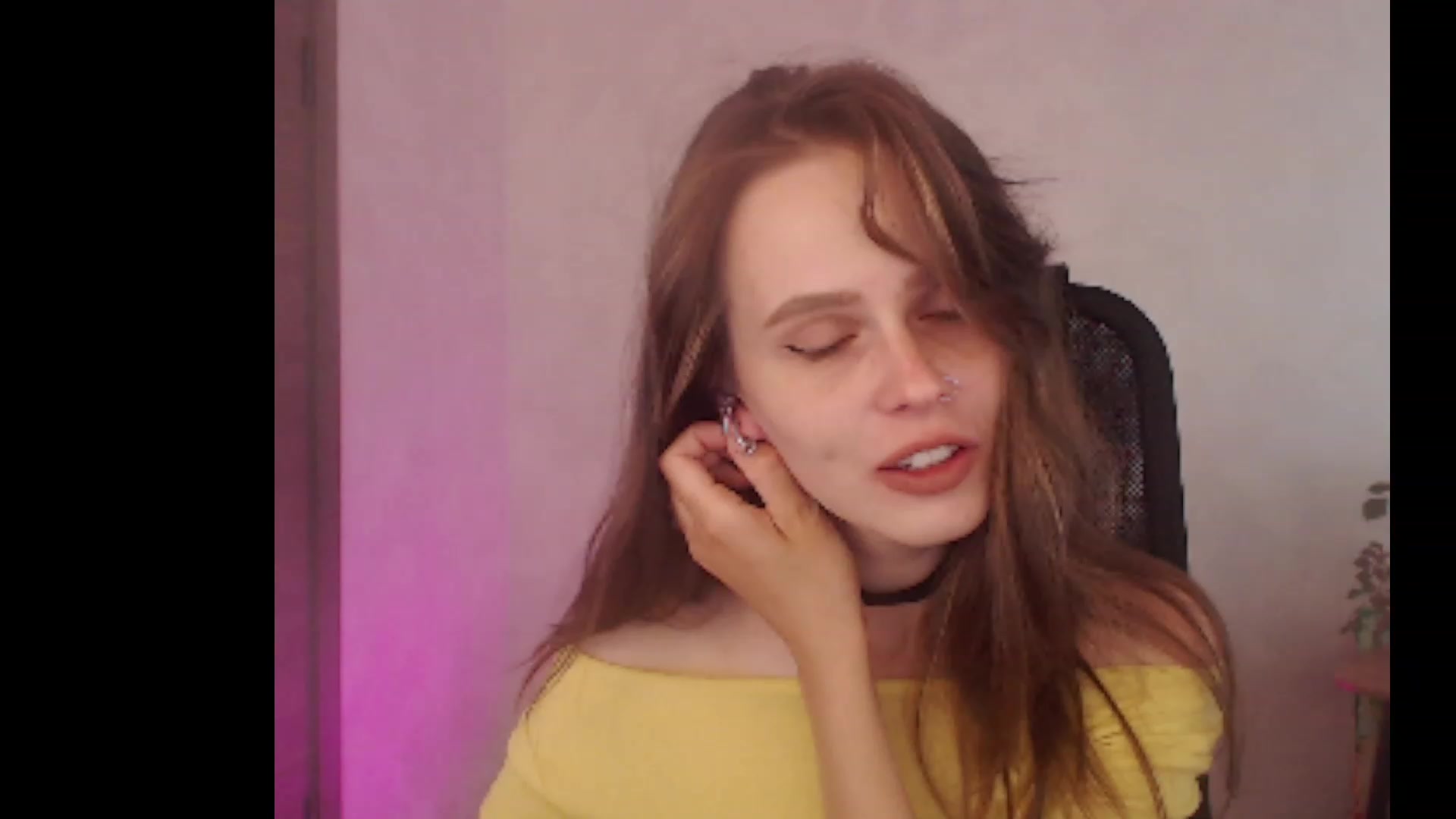 Gallery image thumbnail from Sofiafantasy's myfreecams stream on, 08/13/2023, 11:06 image 3 of 20