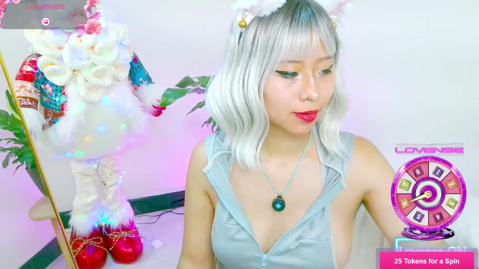 Gallery image thumbnail from SofieKittie's myfreecams stream on, 12/16/2025, 17:59 image 5 of 20