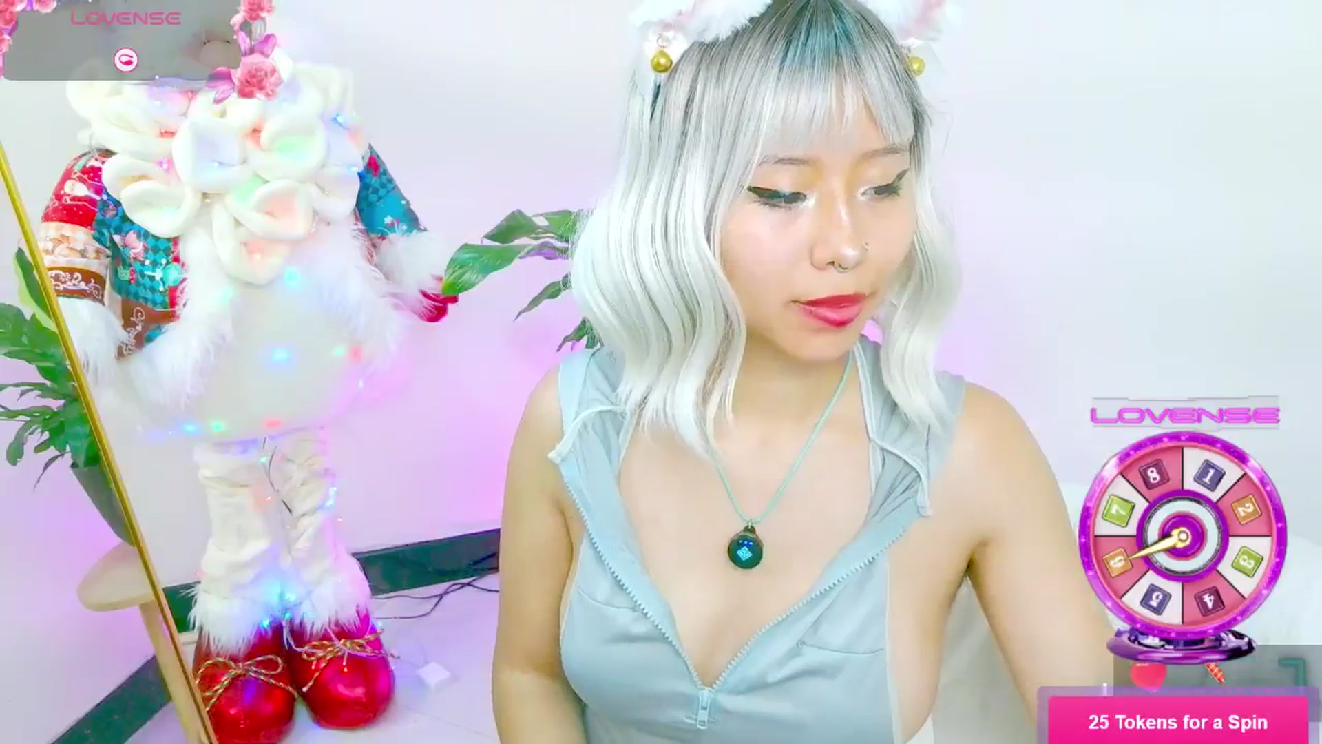 Gallery image thumbnail from SofieKittie's myfreecams stream on, 12/16/2025, 17:59 image 4 of 20