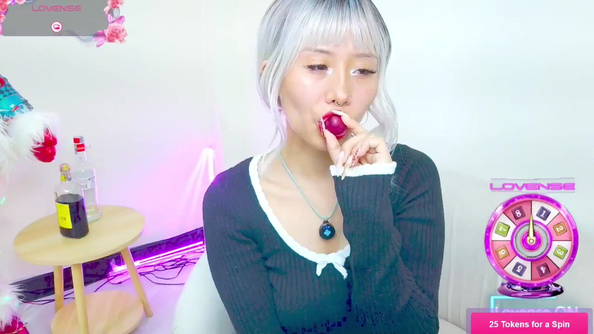 Gallery image thumbnail from SofieKittie's myfreecams stream on, 12/27/2025, 16:20 image 16 of 20